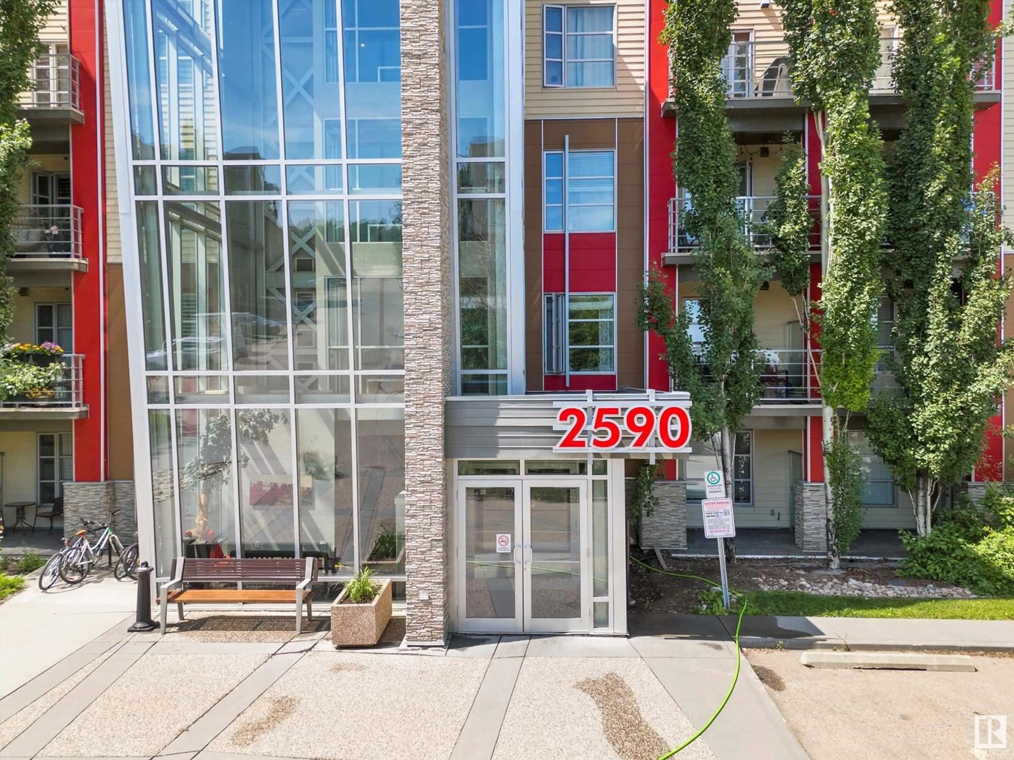 Indoor foyer for 2590 - 110 ANDERSON WY, Edmonton Alberta T6W0R2