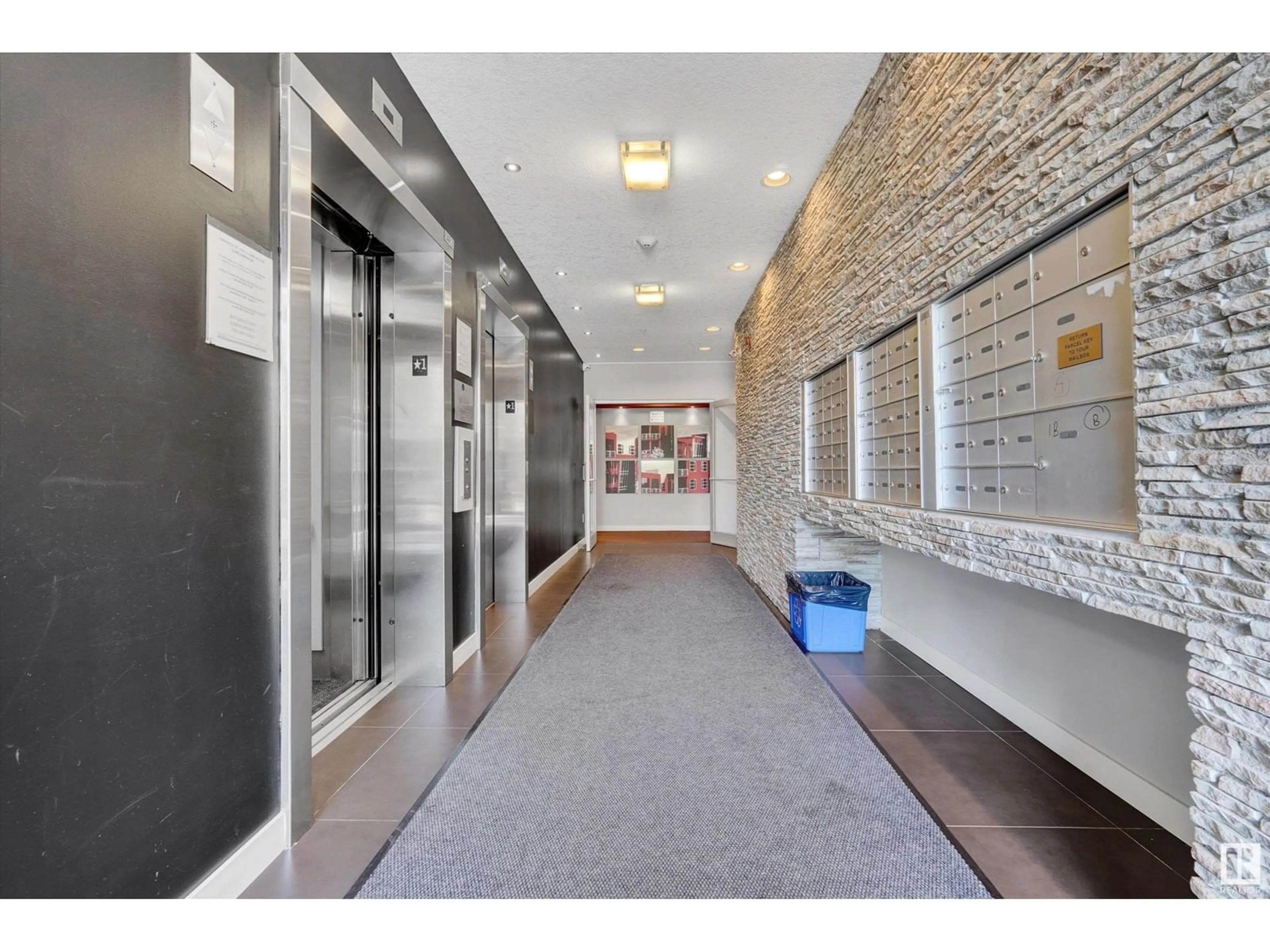 Indoor foyer for 2590 - 110 ANDERSON WY, Edmonton Alberta T6W0R2