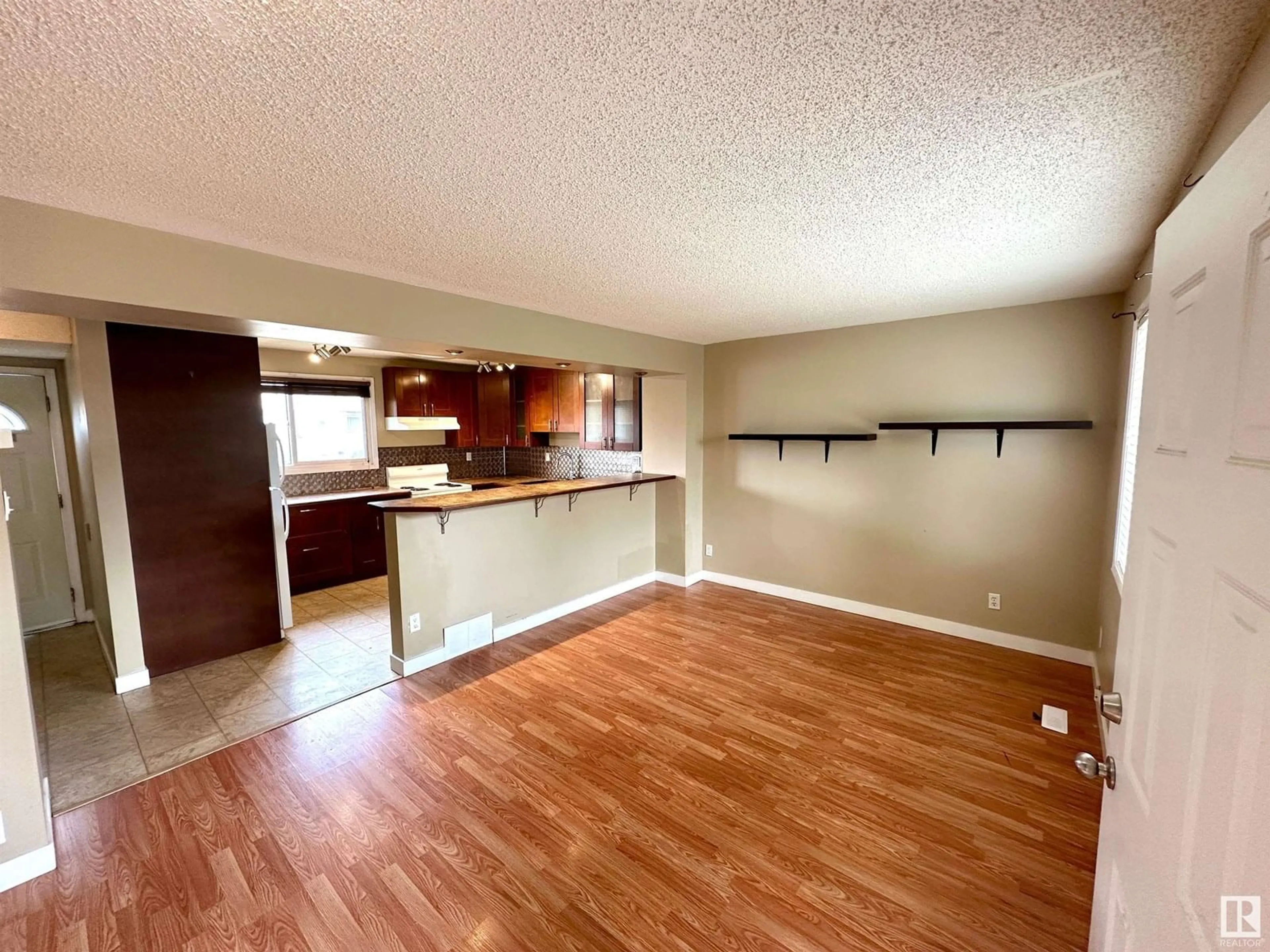 A pic of a room for NW - 1527 KNOTTWOOD N, Edmonton Alberta T6K2B8