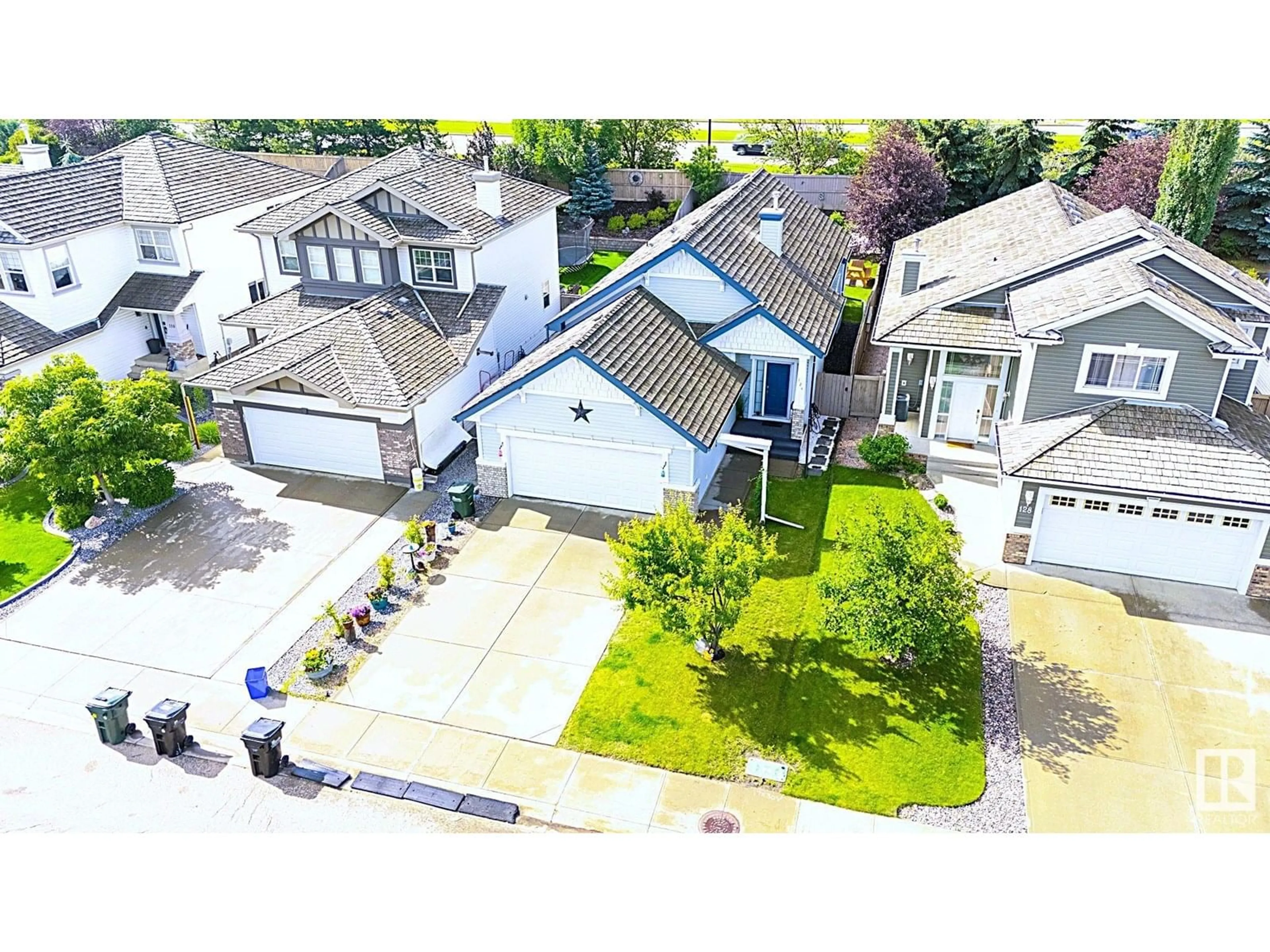 A pic from outside/outdoor area/front of a property/back of a property/a pic from drone, street for 124 NEWCASTLE CR, Sherwood Park Alberta T8A6K7