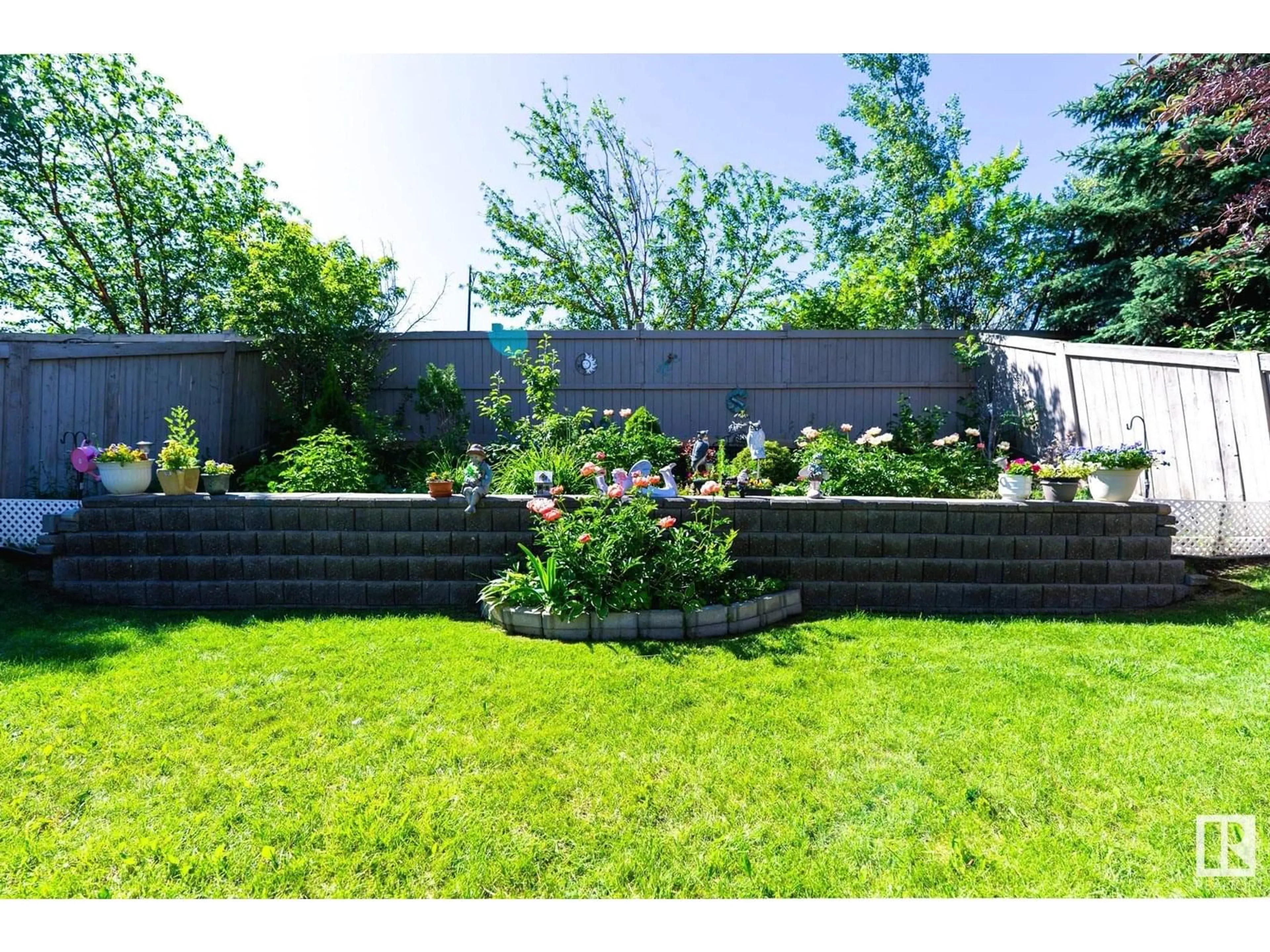 Patio, unknown for 124 NEWCASTLE CR, Sherwood Park Alberta T8A6K7