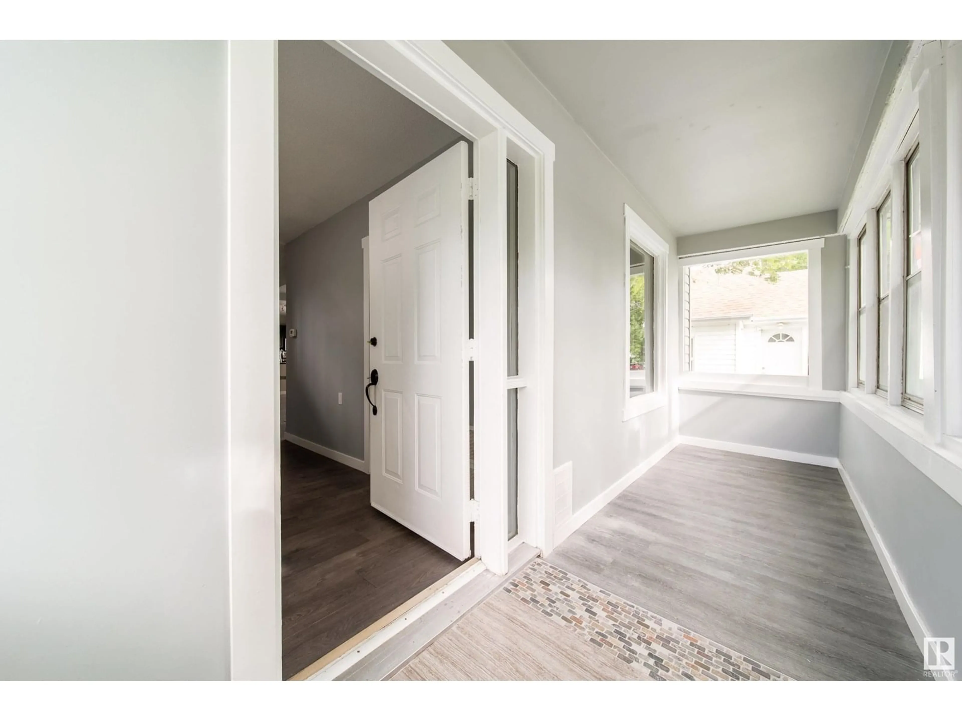 Indoor entryway for NW - 11908 77 ST, Edmonton Alberta T5B2G4