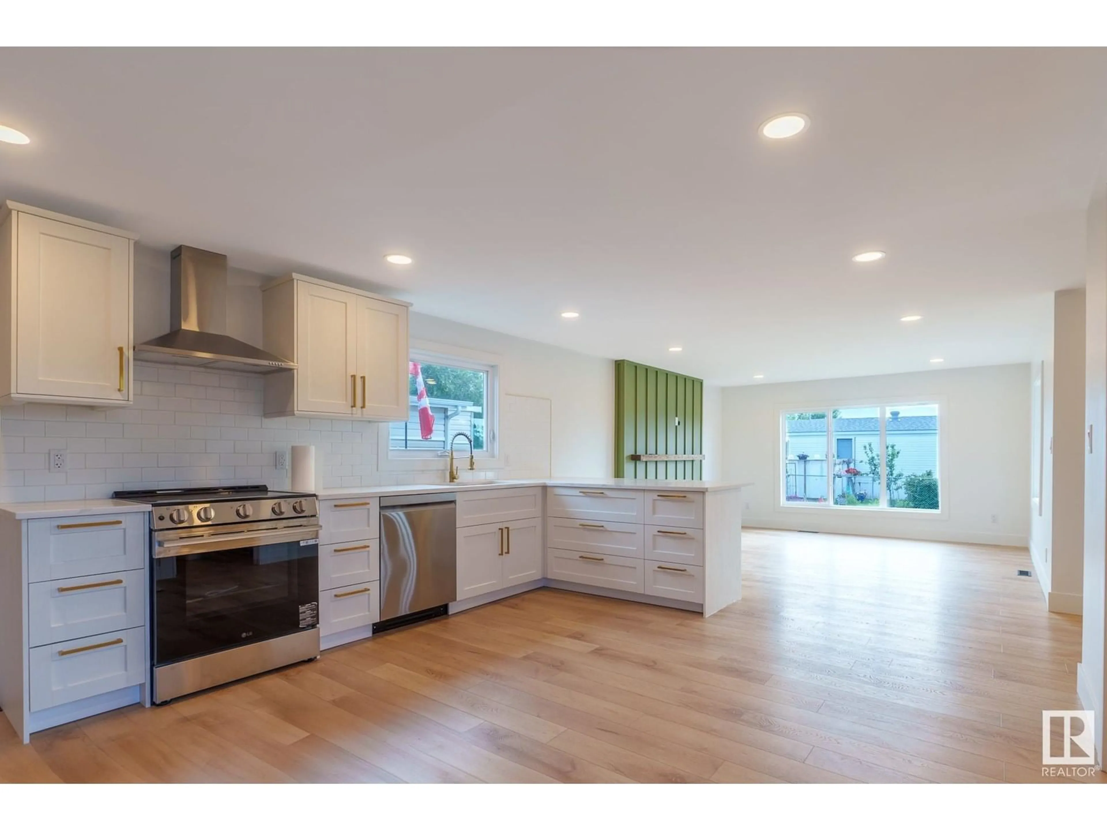 Open concept kitchen, unknown for 1431 LAKEWOOD CRES, Sherwood Park Alberta T8H1K7