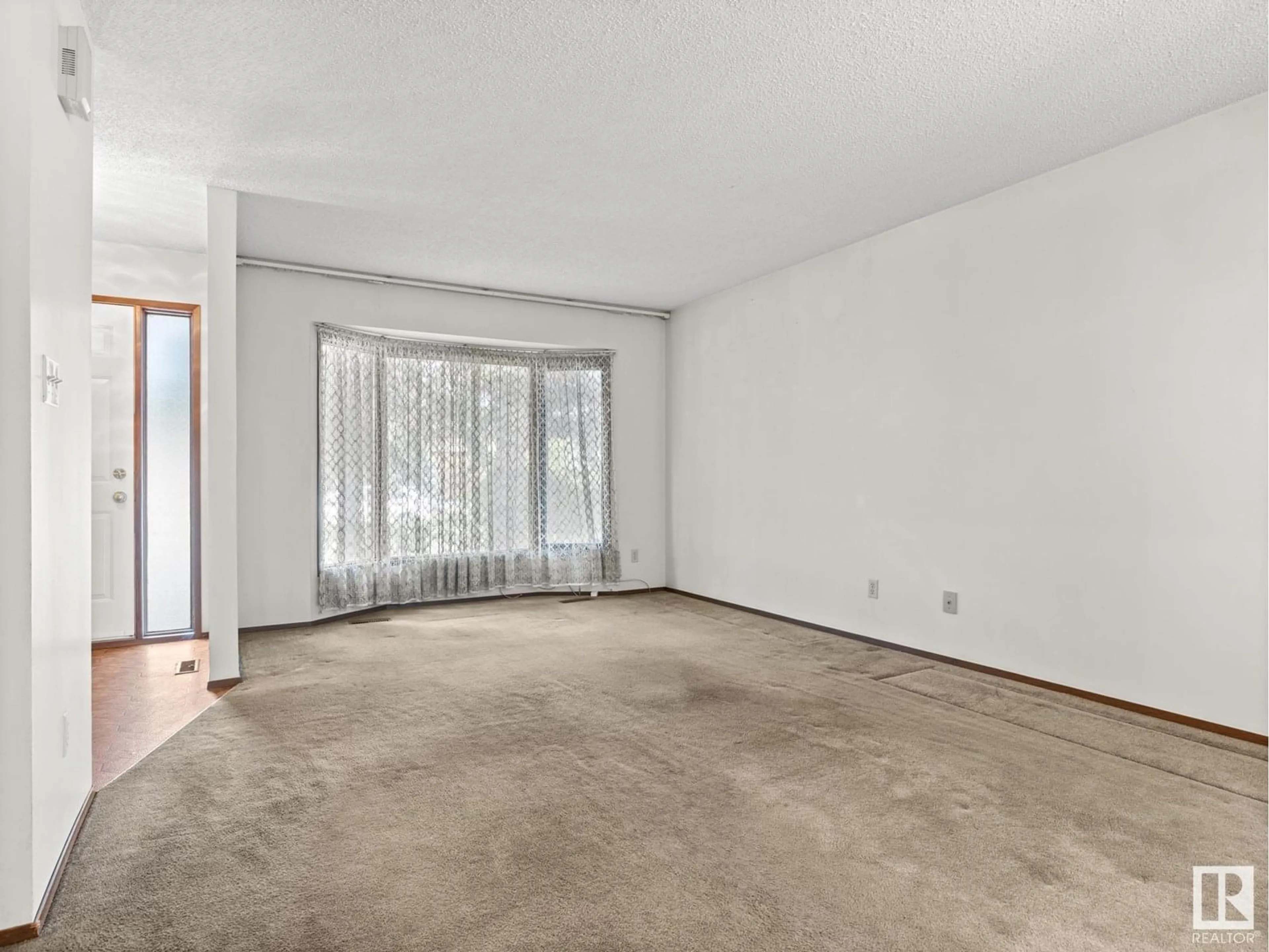 A pic of a room for NW - 6915 152B AV, Edmonton Alberta T5C3N9