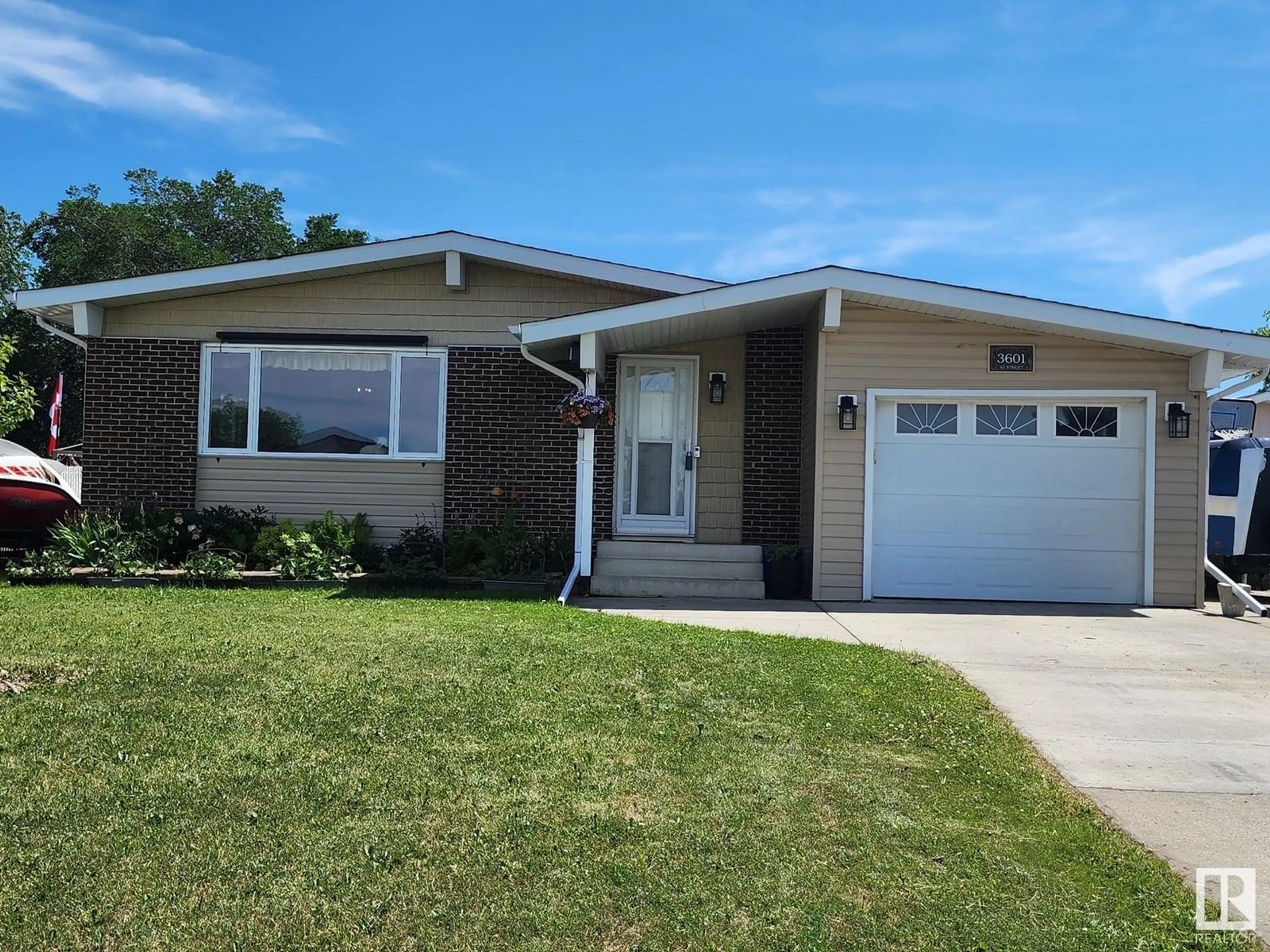 Home with vinyl exterior material, street for 3601 42 ST, Leduc Alberta T9E6A7