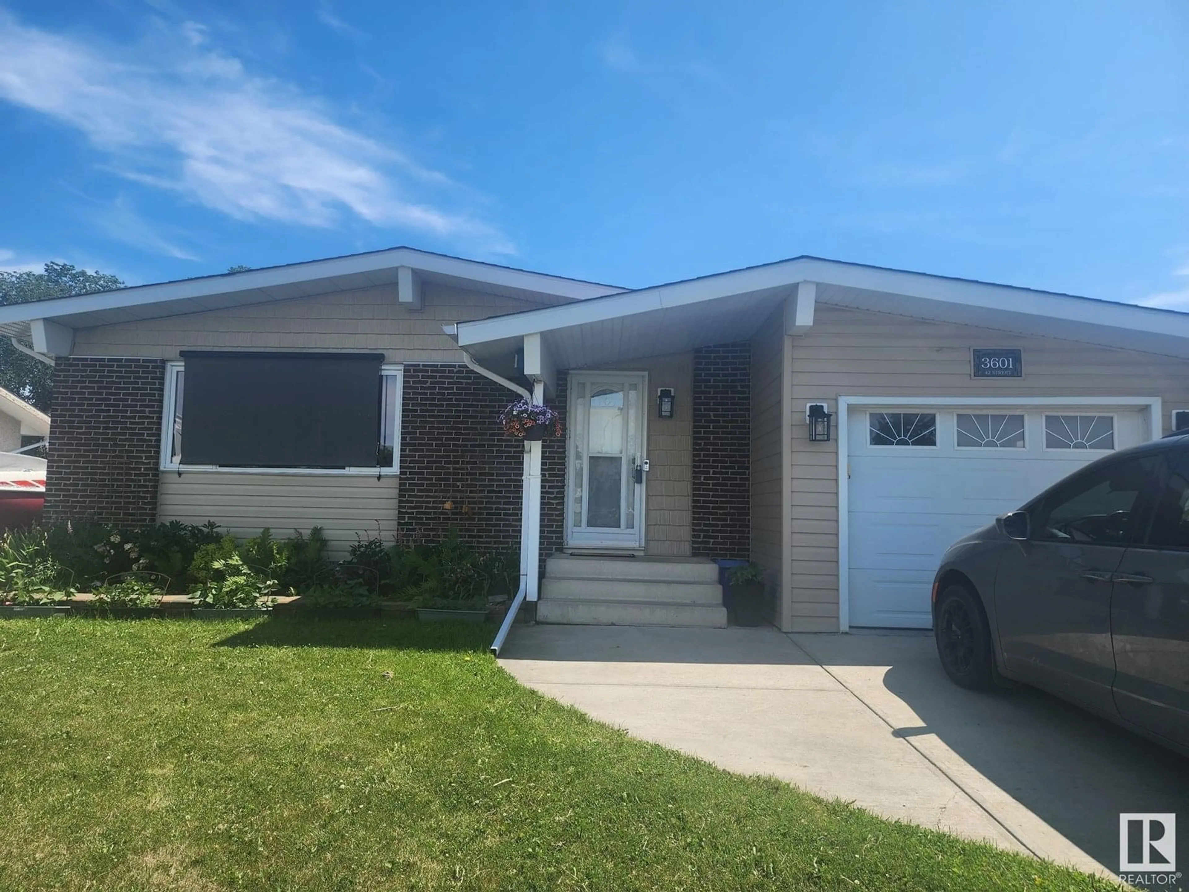 Home with vinyl exterior material, street for 3601 42 ST, Leduc Alberta T9E6A7