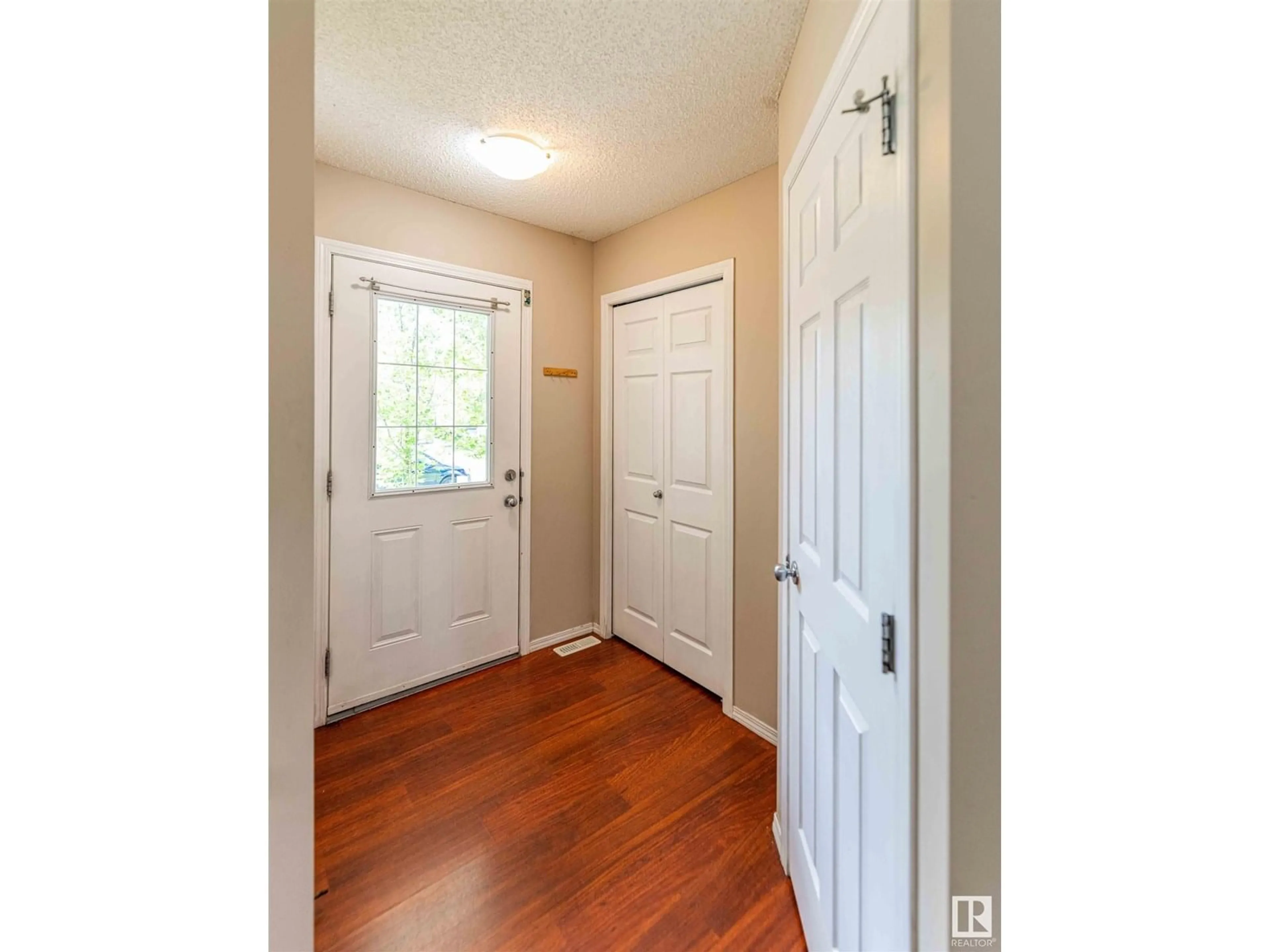 Indoor entryway for SW - 1651 MELROSE PL, Edmonton Alberta T6W1X5
