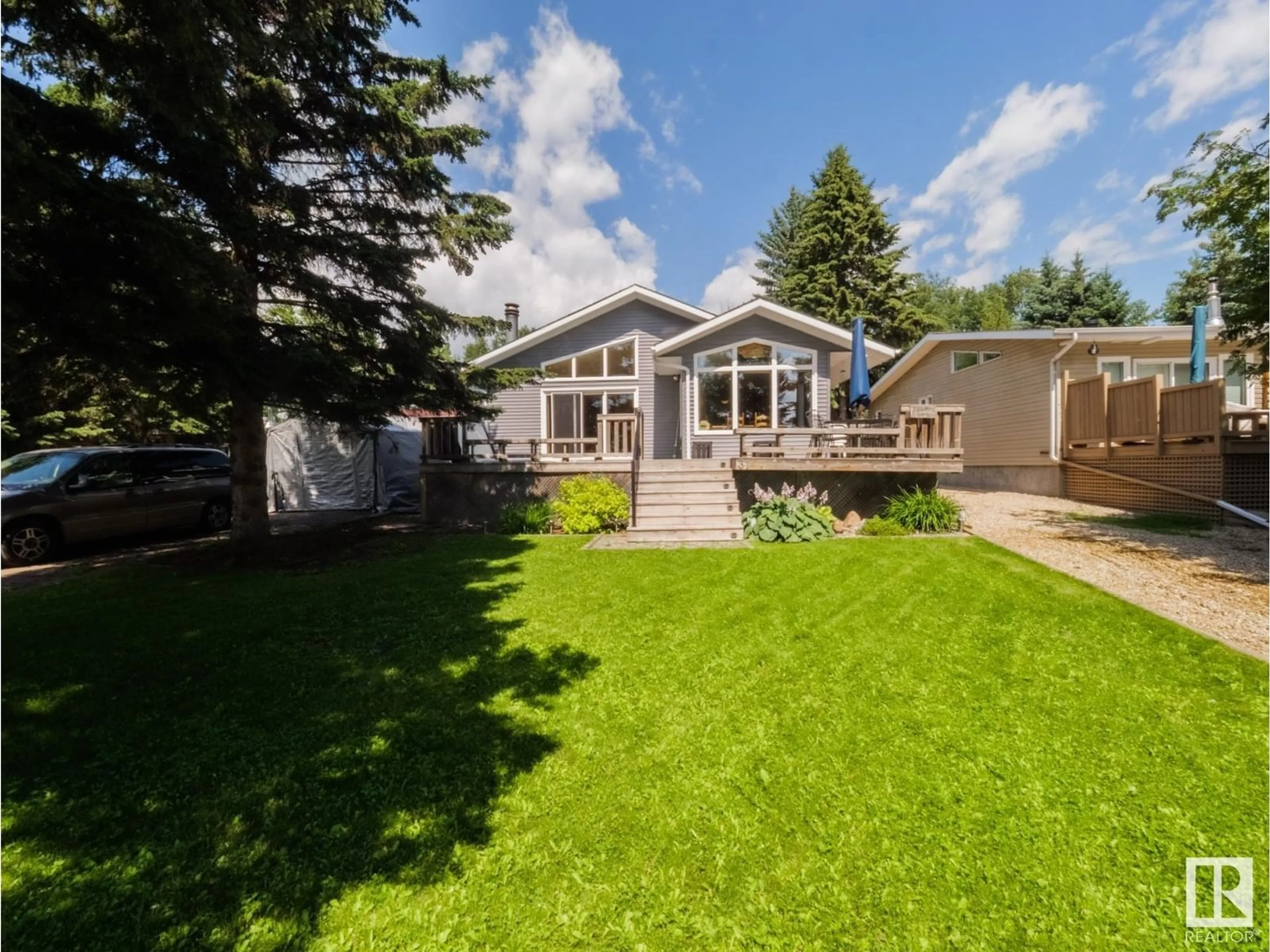 Home with vinyl exterior material, unknown for 31 LAKESHORE DR, Rural Leduc County Alberta T0C2P0