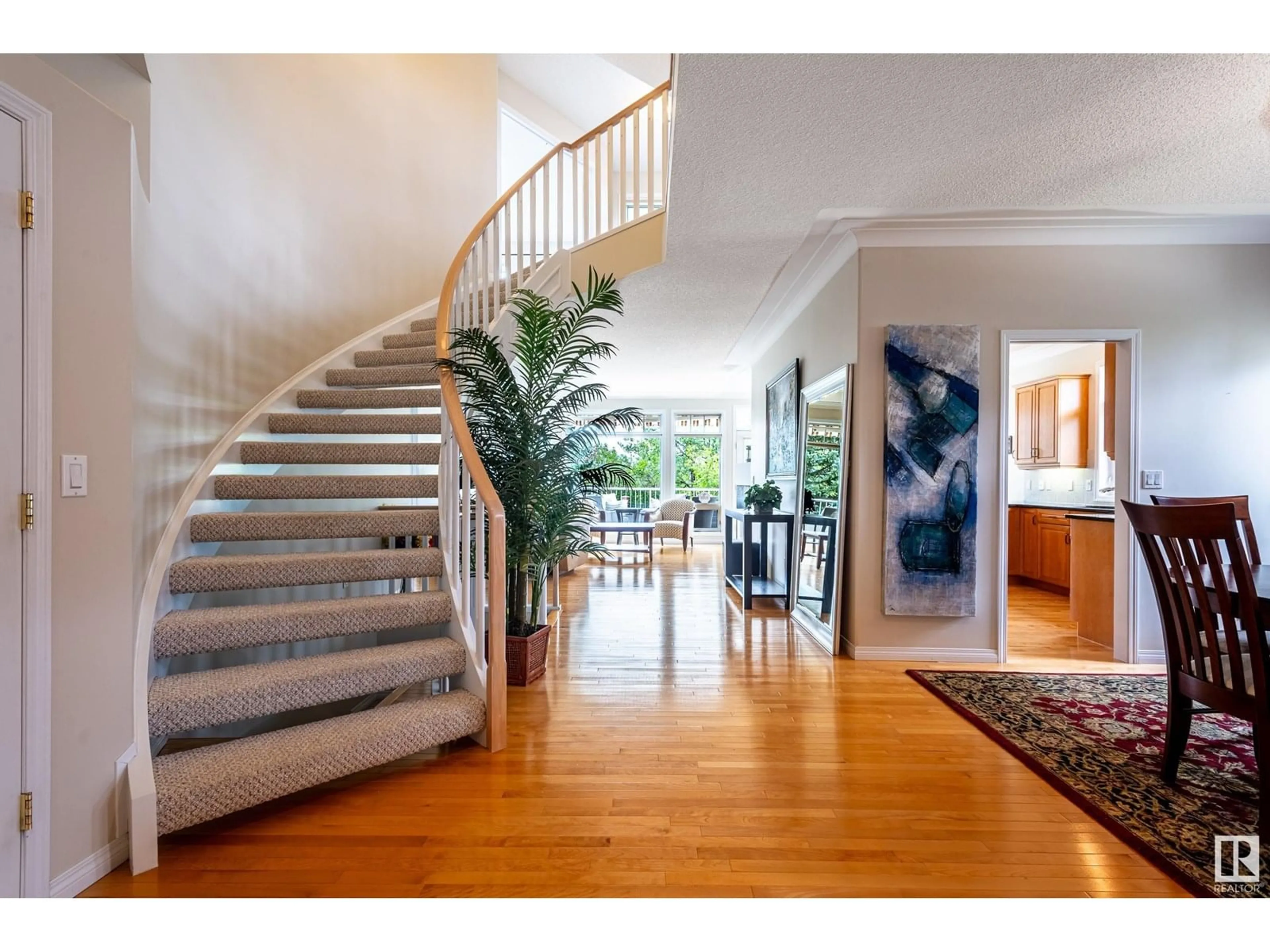 Indoor foyer for NW - 1334 119B ST, Edmonton Alberta T6J7H5
