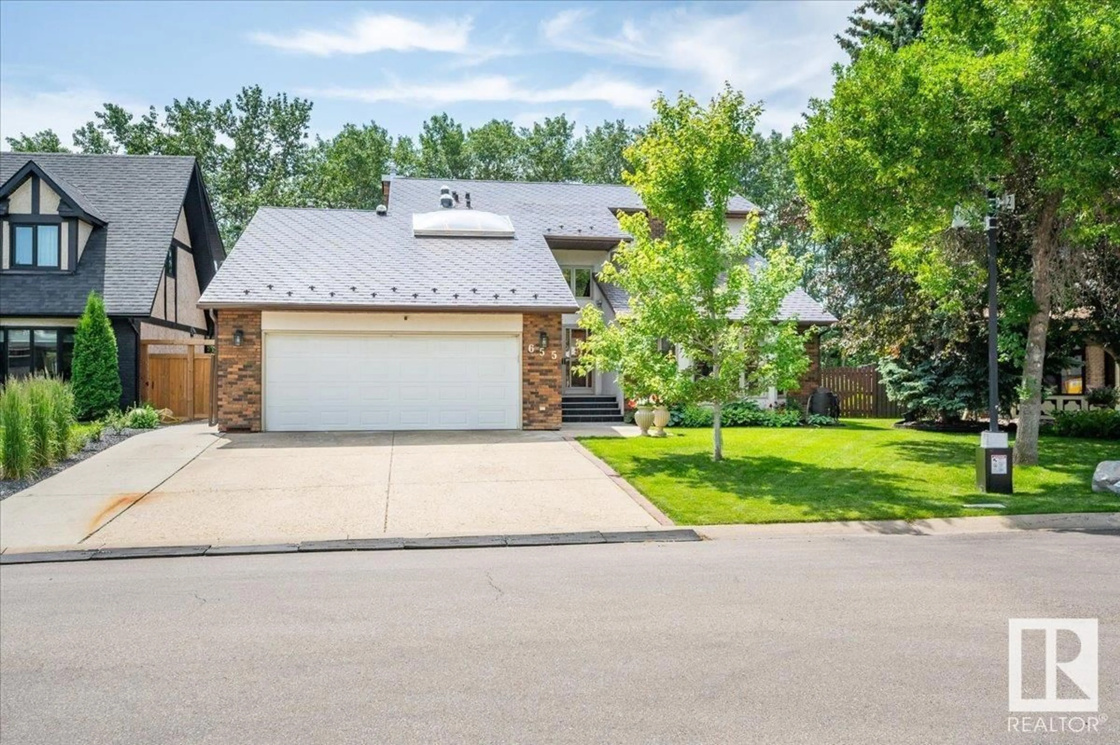Unknown for 655 ROMANIUK RD, Edmonton Alberta T6R1A5