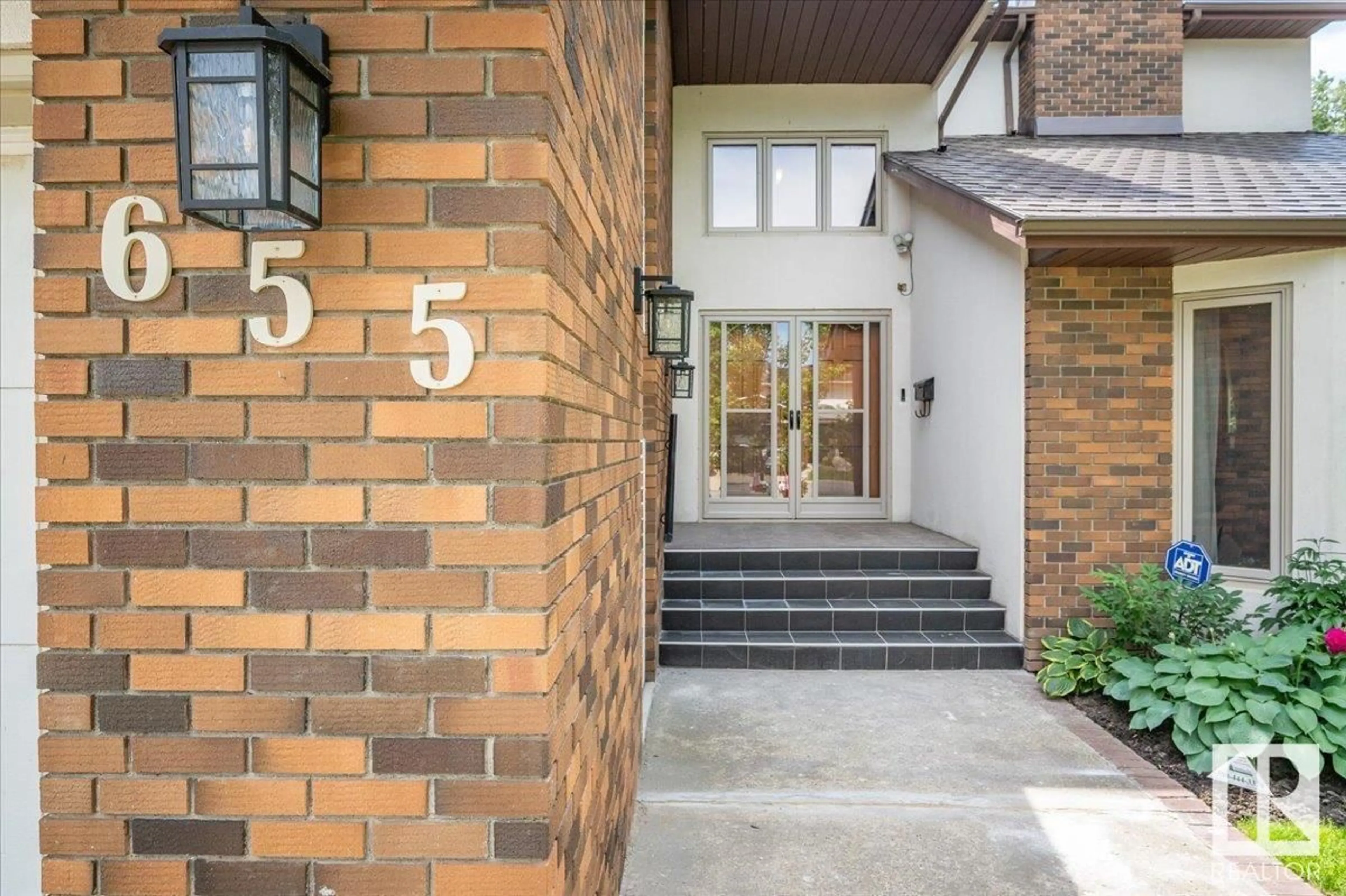 Unknown for 655 ROMANIUK RD, Edmonton Alberta T6R1A5