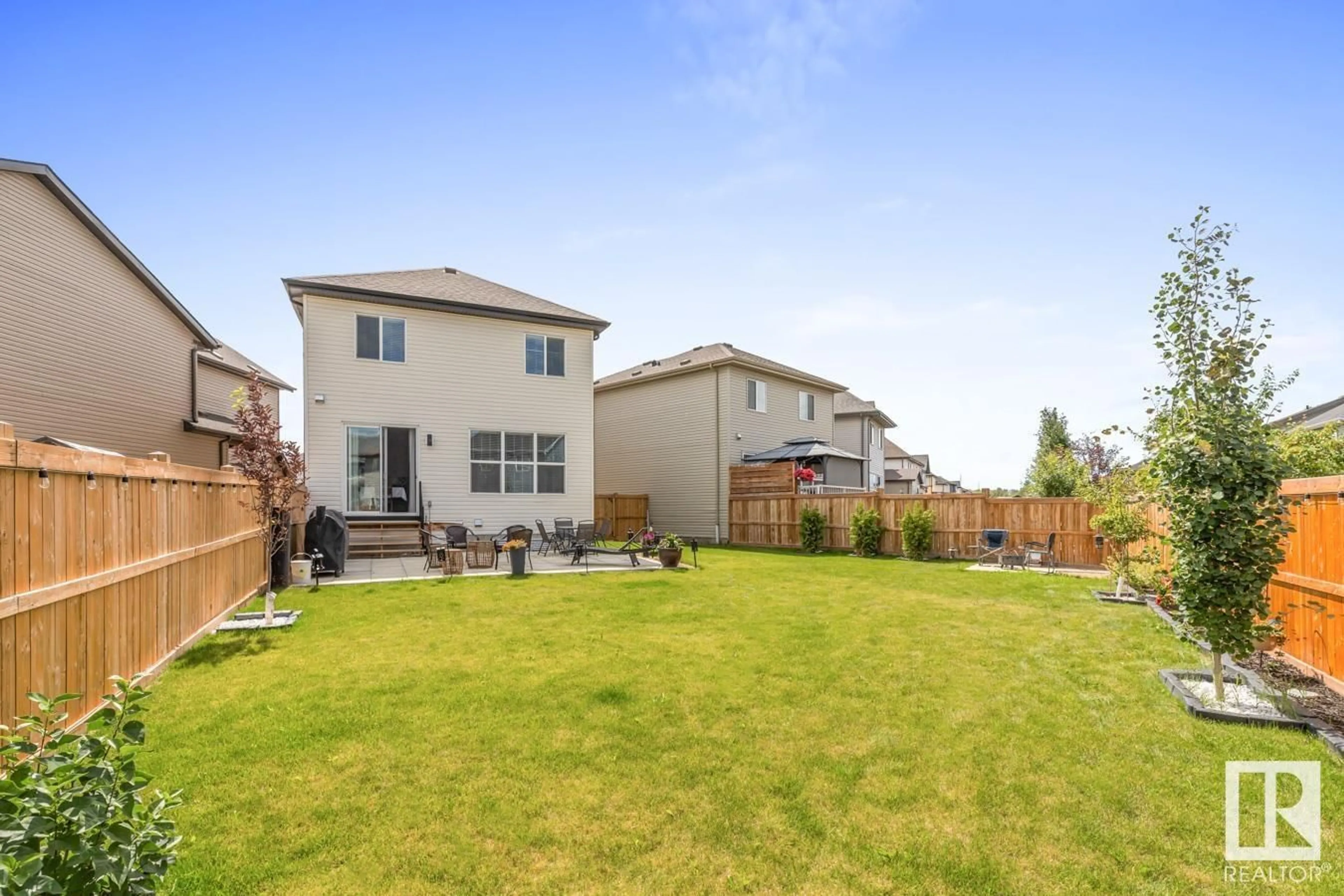 Patio, unknown for 22706 95A AV, Edmonton Alberta T5T7H4