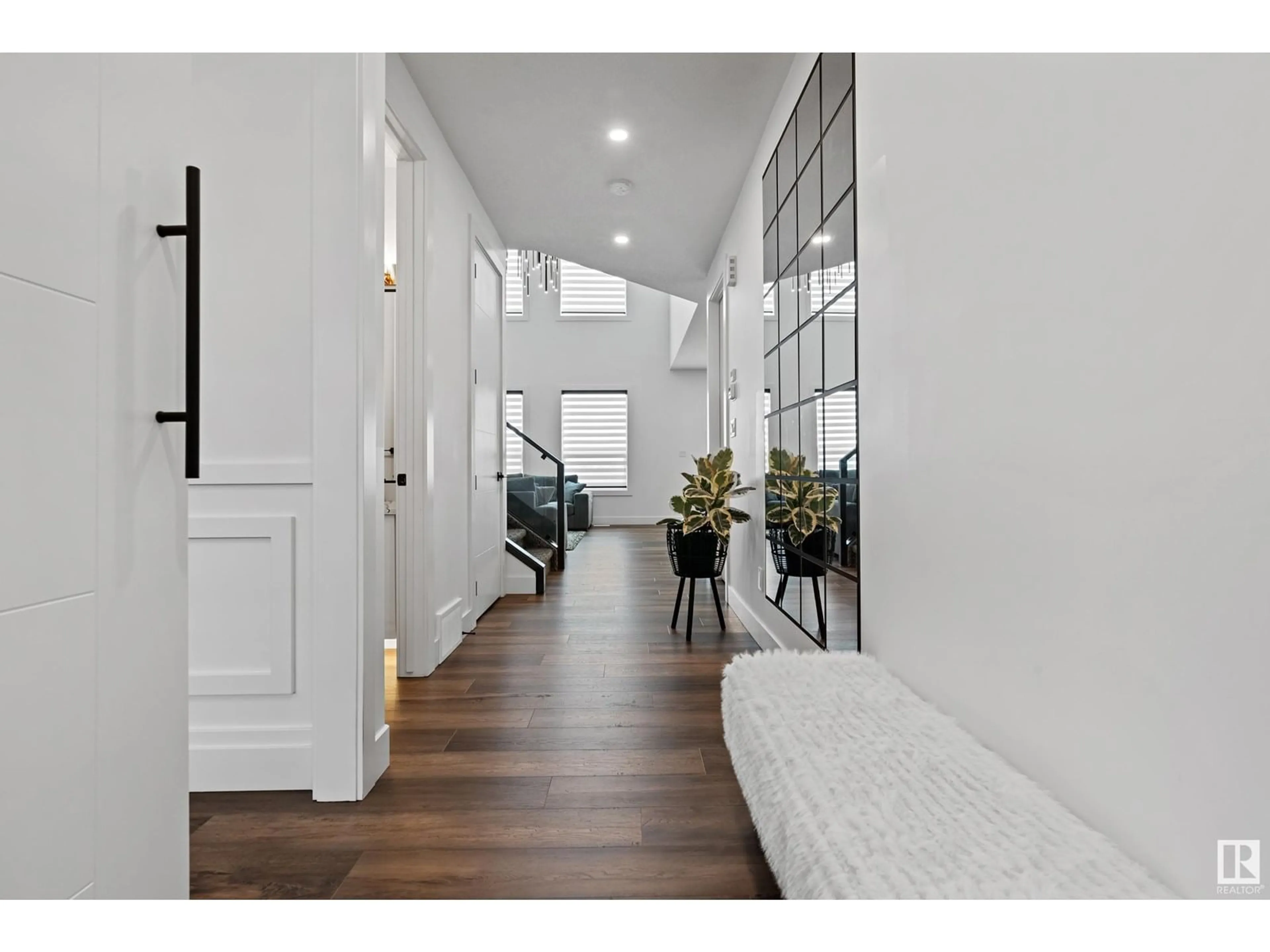 Indoor entryway for 19619 26 AV, Edmonton Alberta T6M0X4