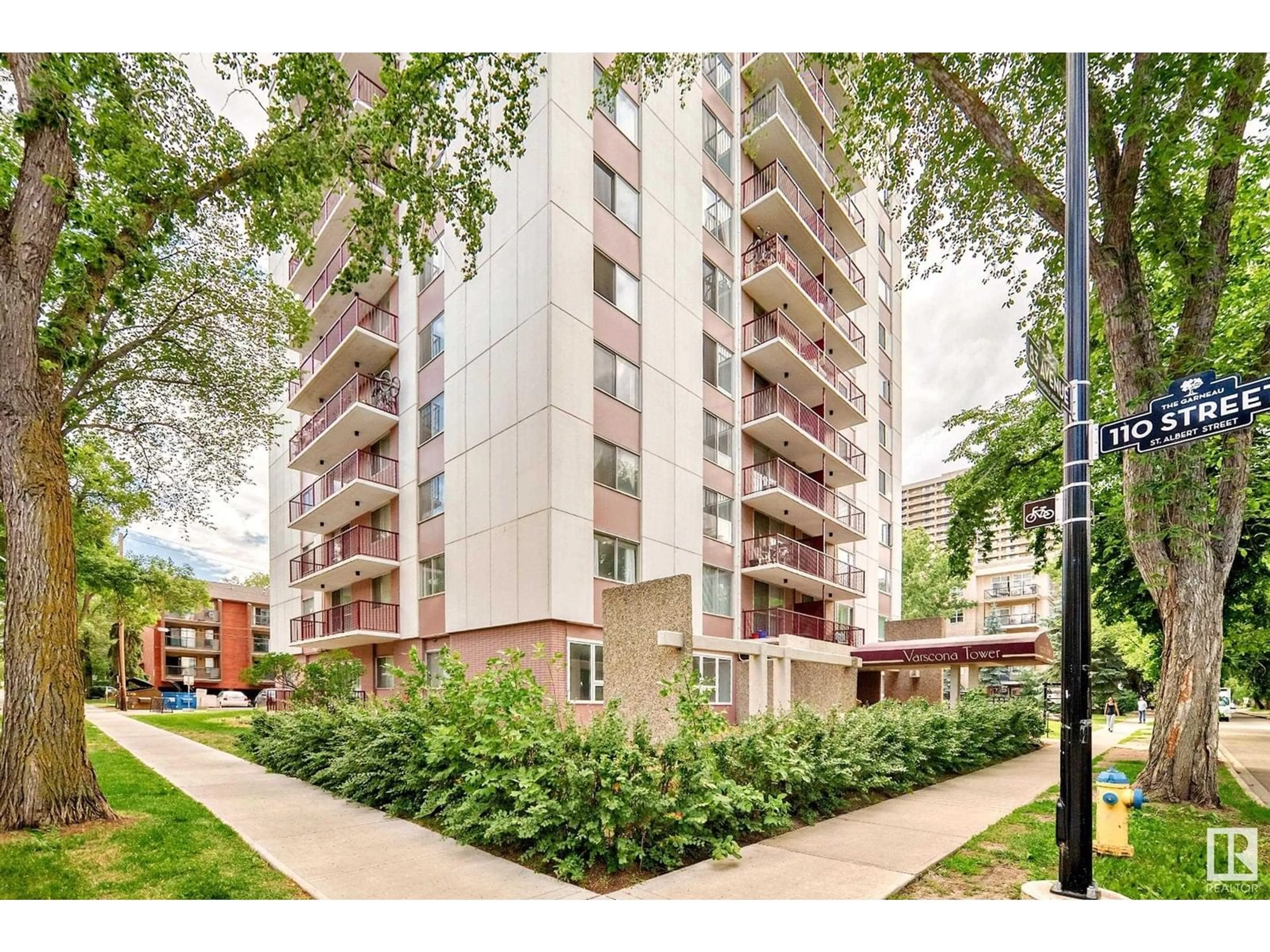 Unknown for 401 - 11007 83 AV, Edmonton Alberta T6G0T9