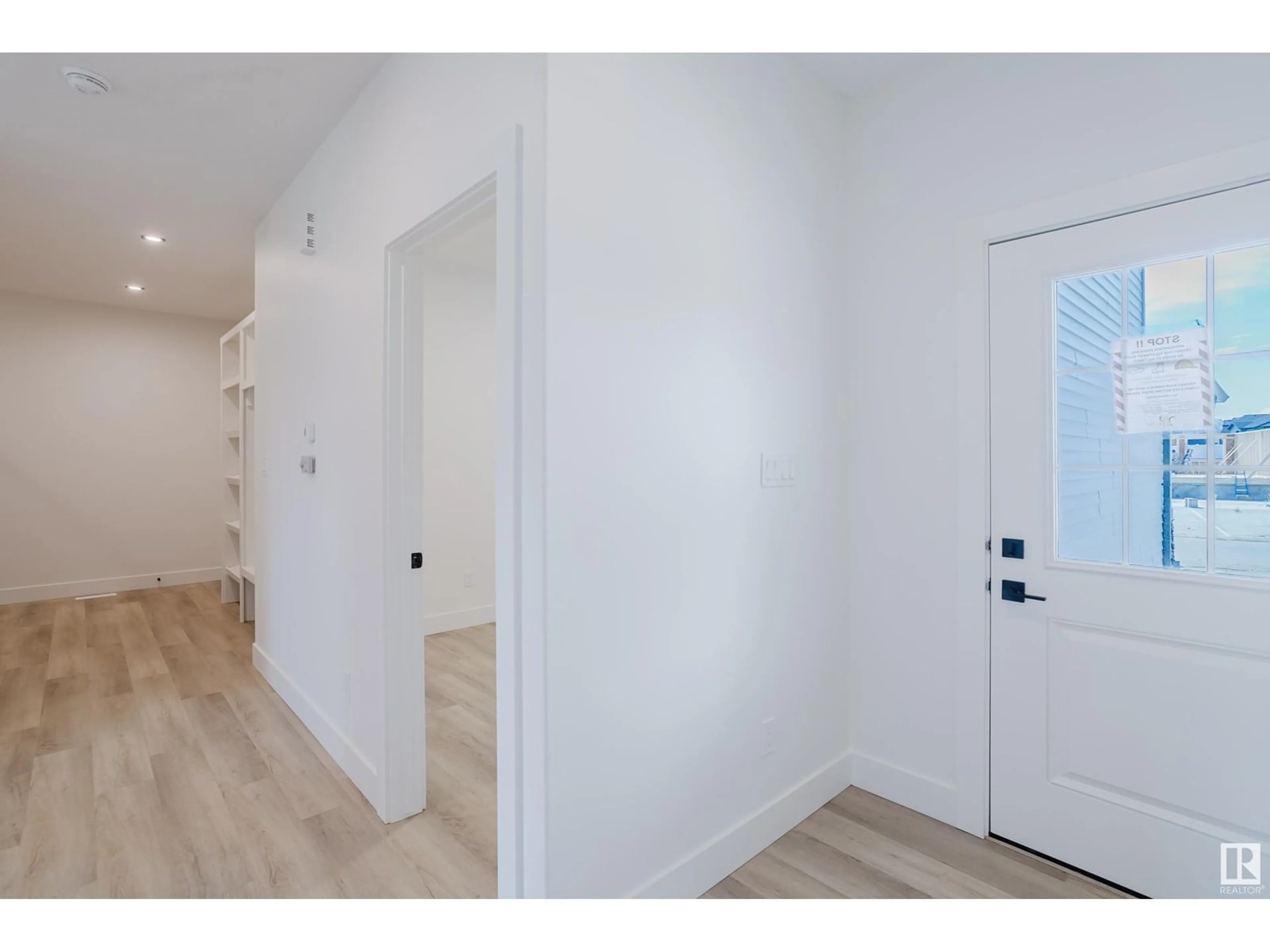 Indoor entryway for 736 ASTORIA WY, Devon Alberta T9G0M7