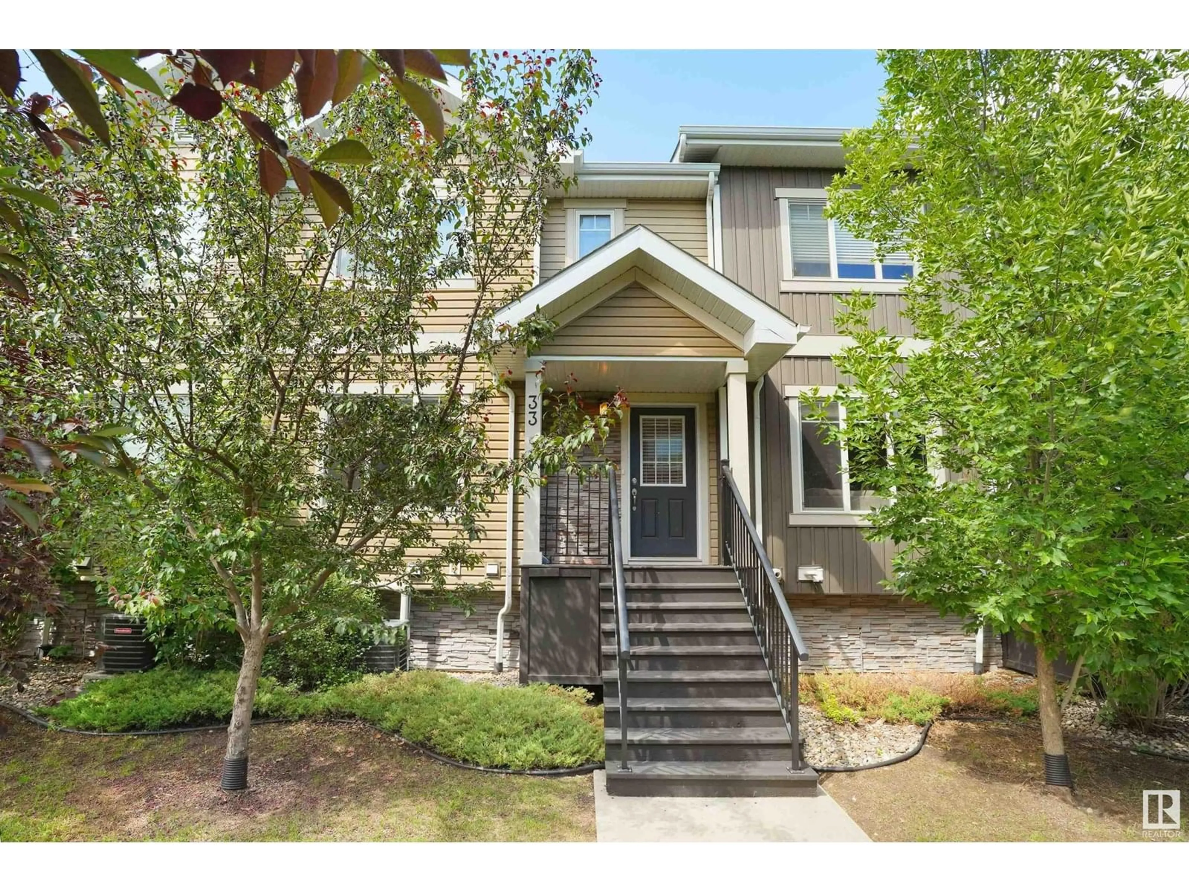 Unknown for 33 9535 217 ST NW, Edmonton Alberta T5T4P5