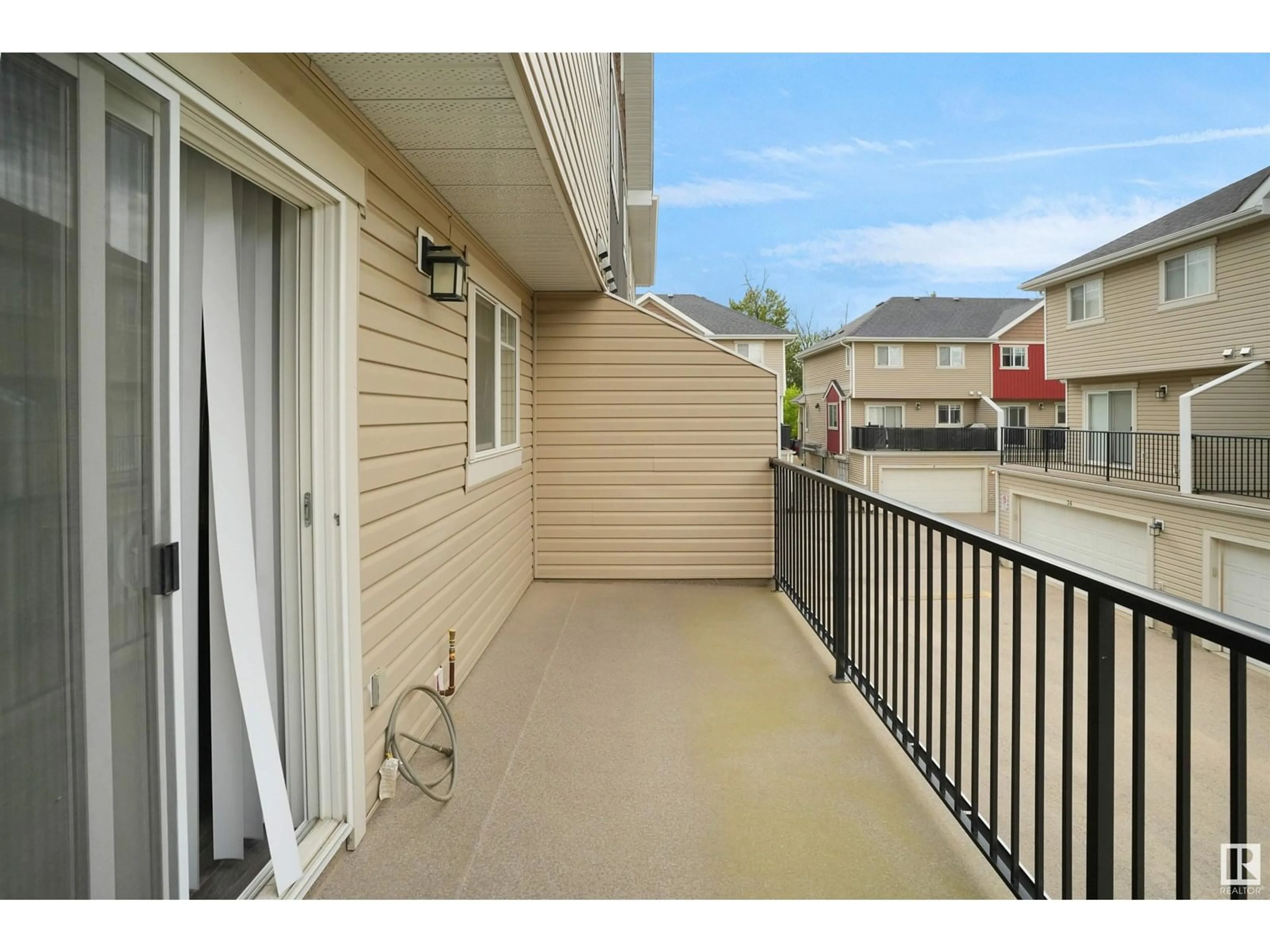 Patio, unknown for 33 9535 217 ST NW, Edmonton Alberta T5T4P5