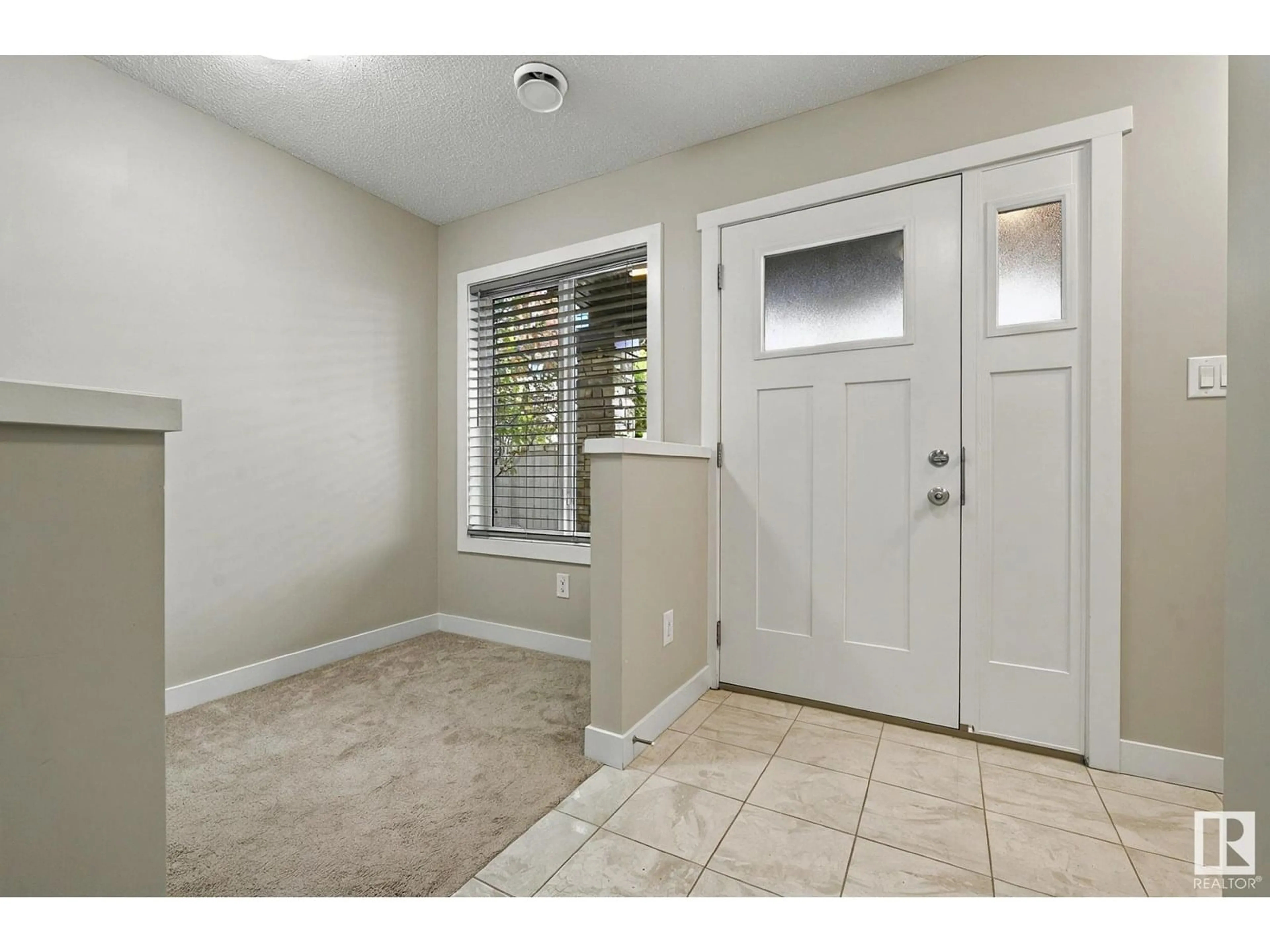 Indoor entryway for #67 - 1530 TAMARACK BV, Edmonton Alberta T6T0V7