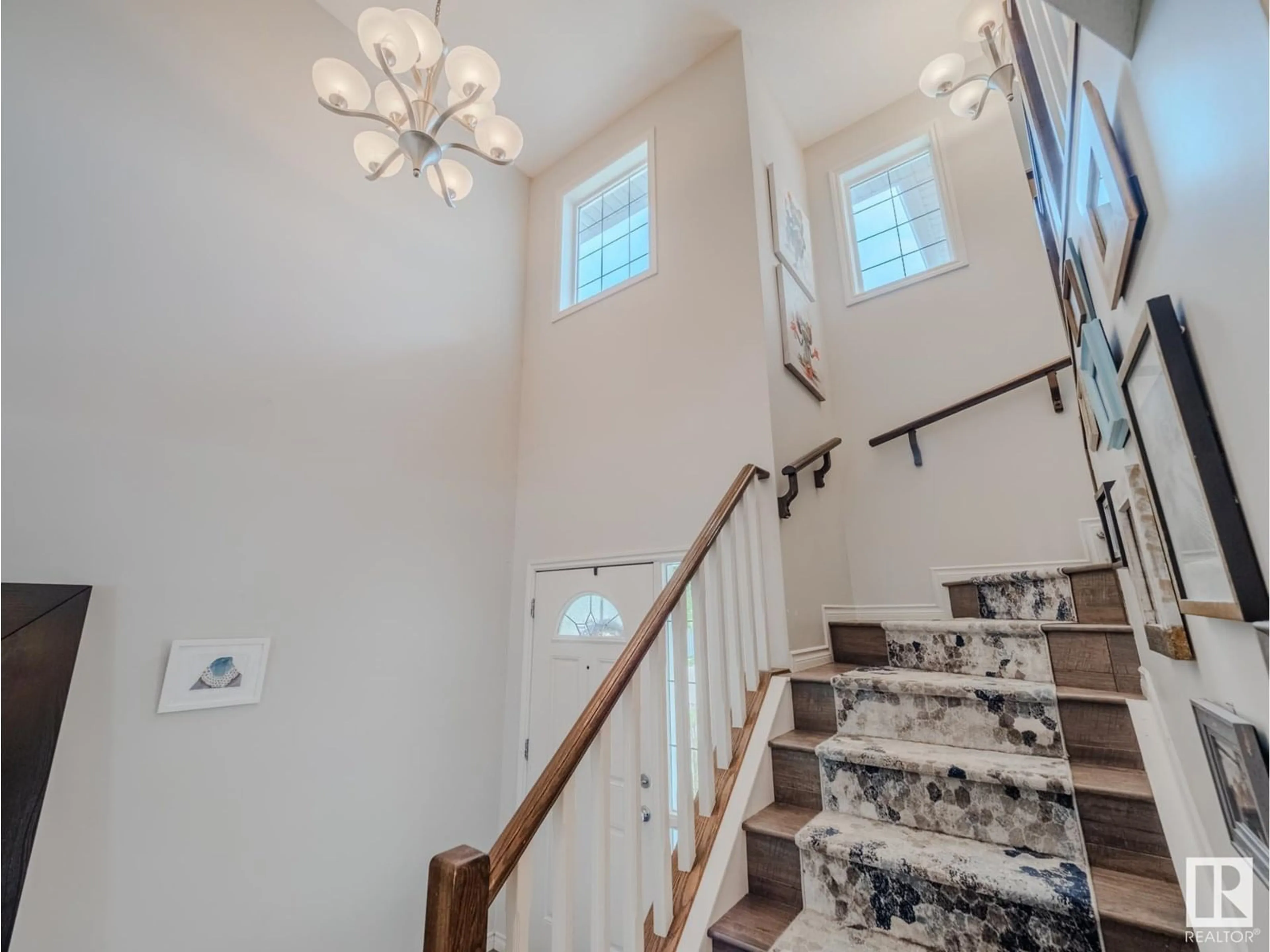 Stairs for NW - 21116 46 AV, Edmonton Alberta T6M0G4