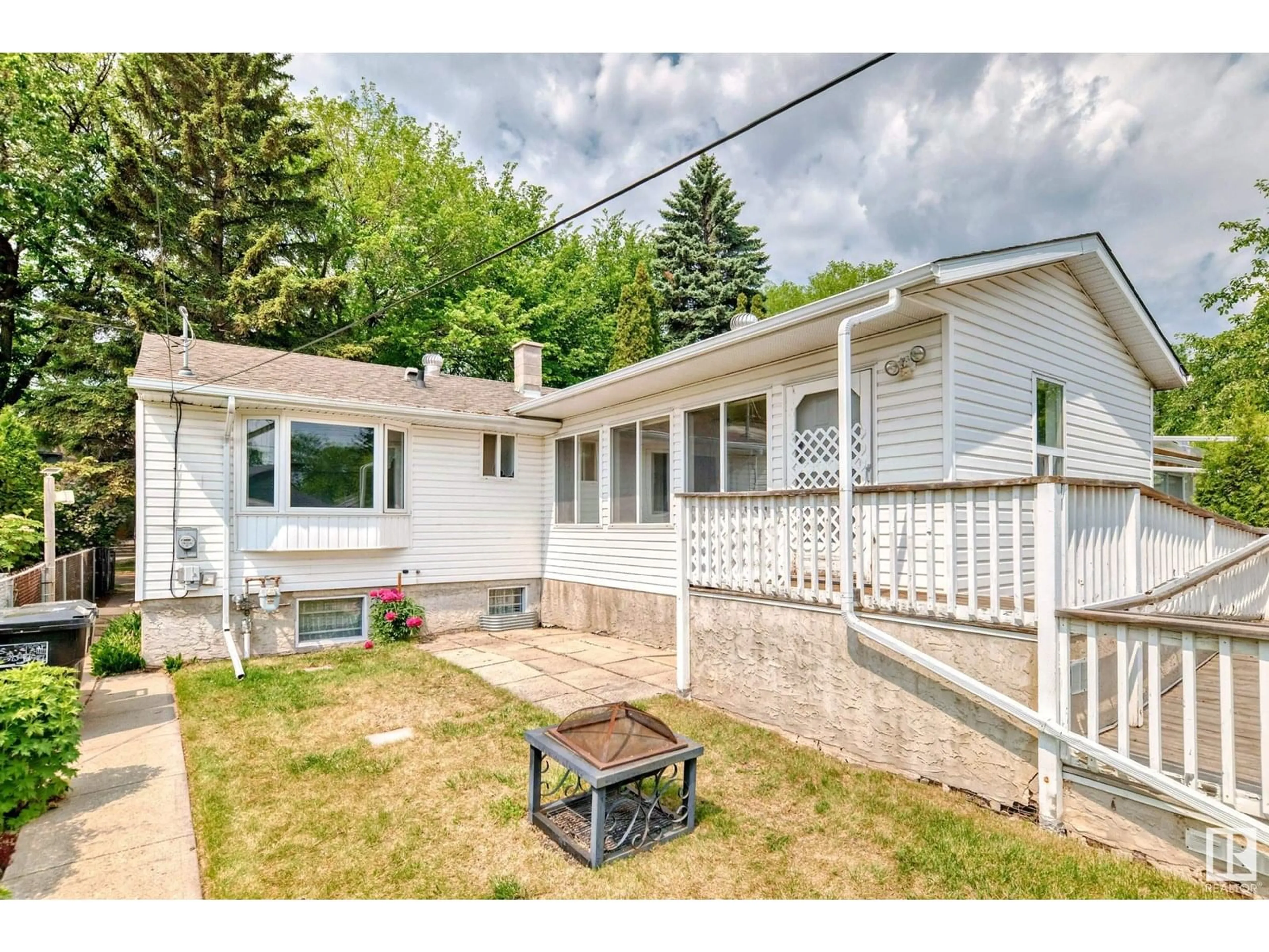 Unknown for NW - 10335 83 ST, Edmonton Alberta T6A3N9