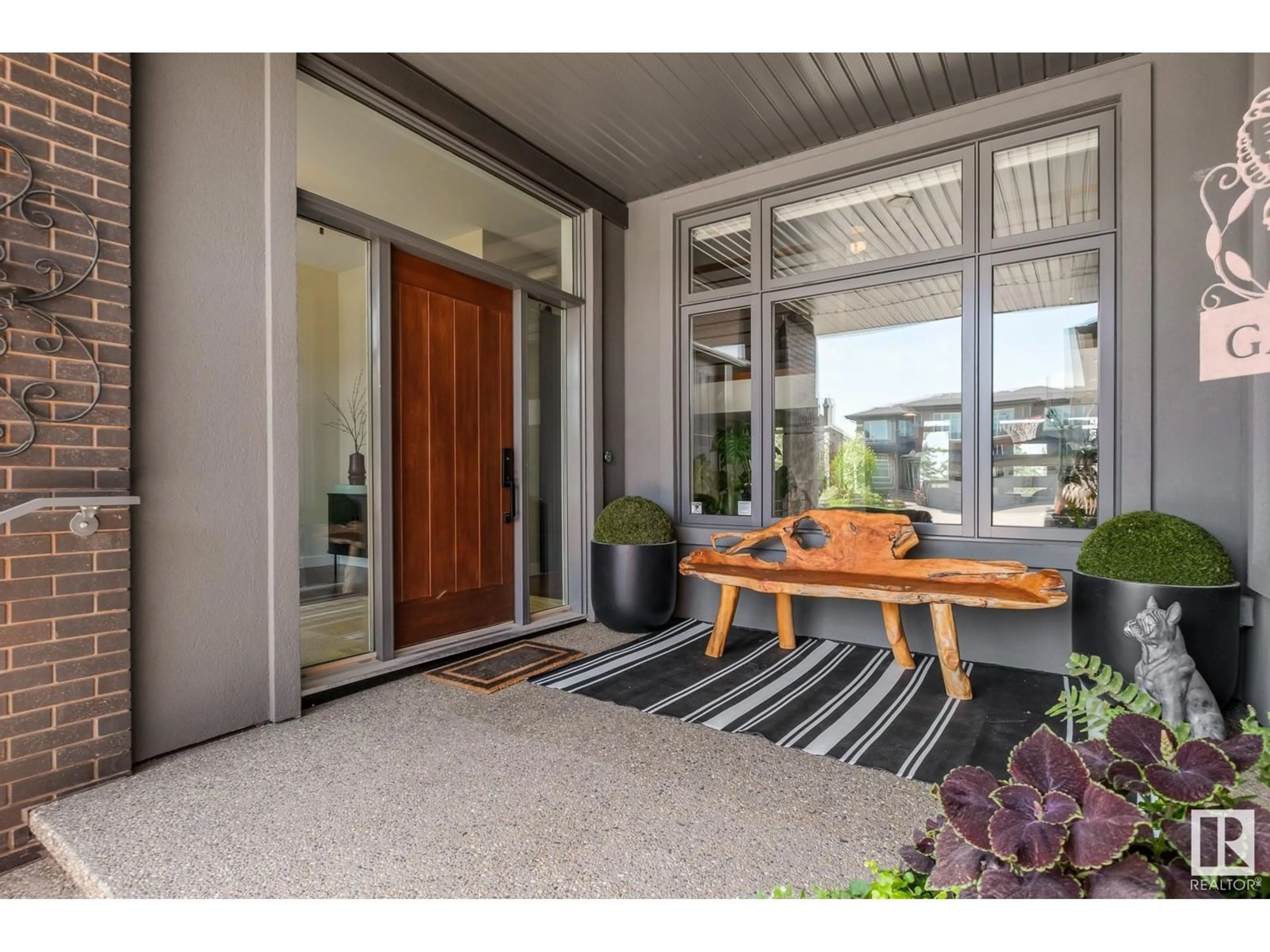 Indoor entryway for 699 HOWATT DR, Edmonton Alberta T6W3K3