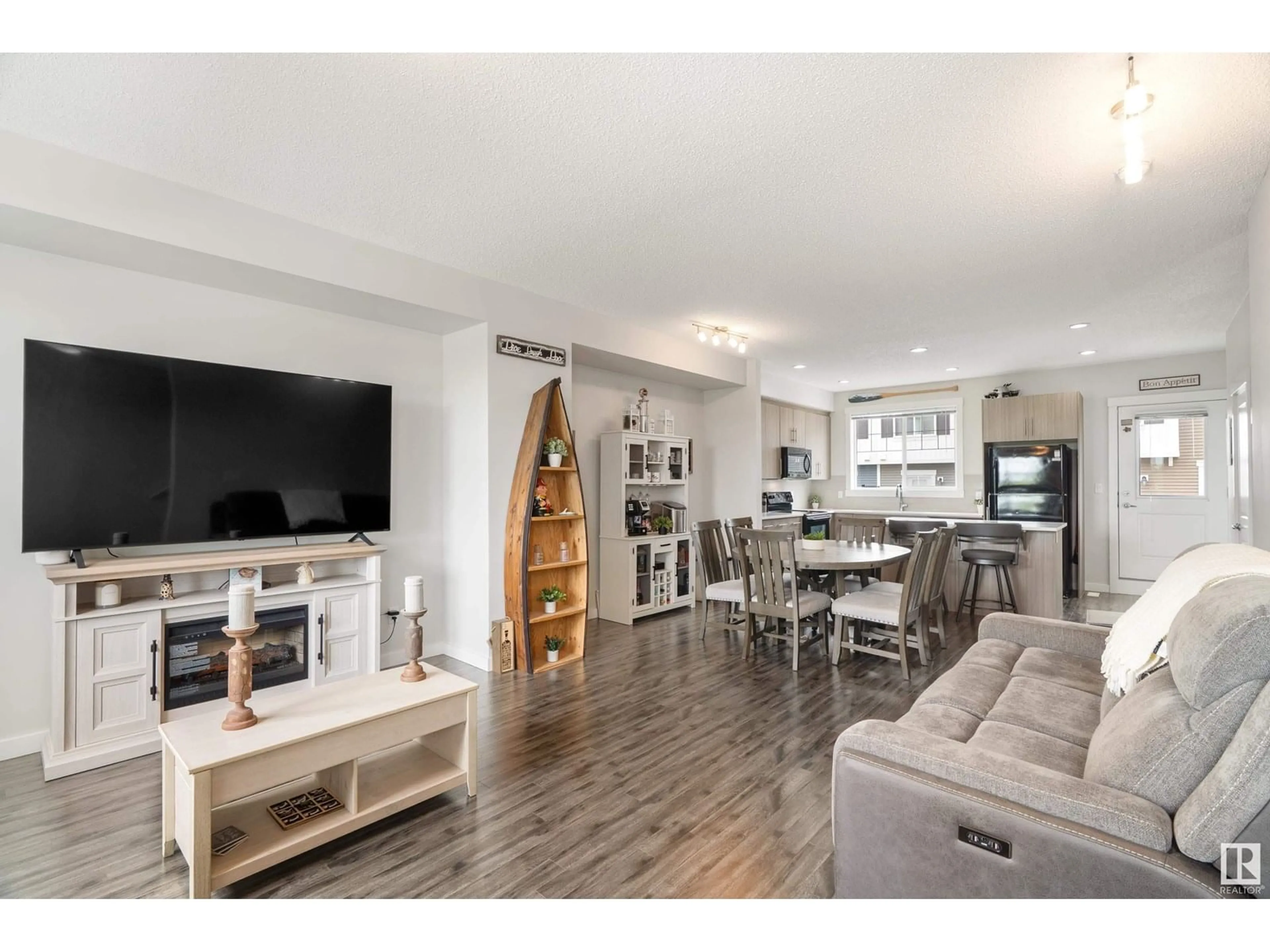 Open concept kitchen, unknown for 304 - 8530 94 ST, Fort Saskatchewan Alberta T8L0V8