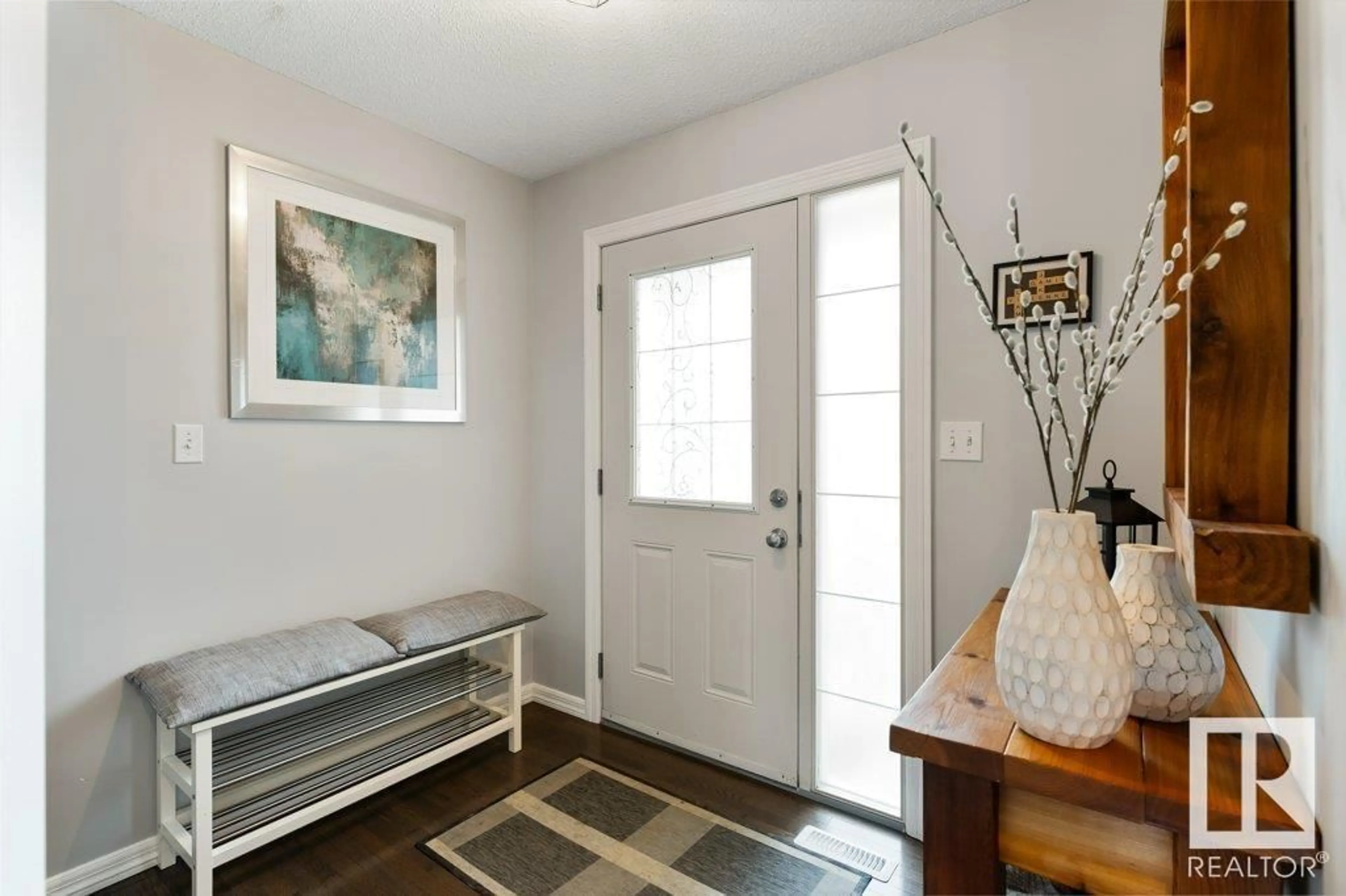 Indoor entryway for 149 51 ST, Edmonton Alberta T6X0Z7