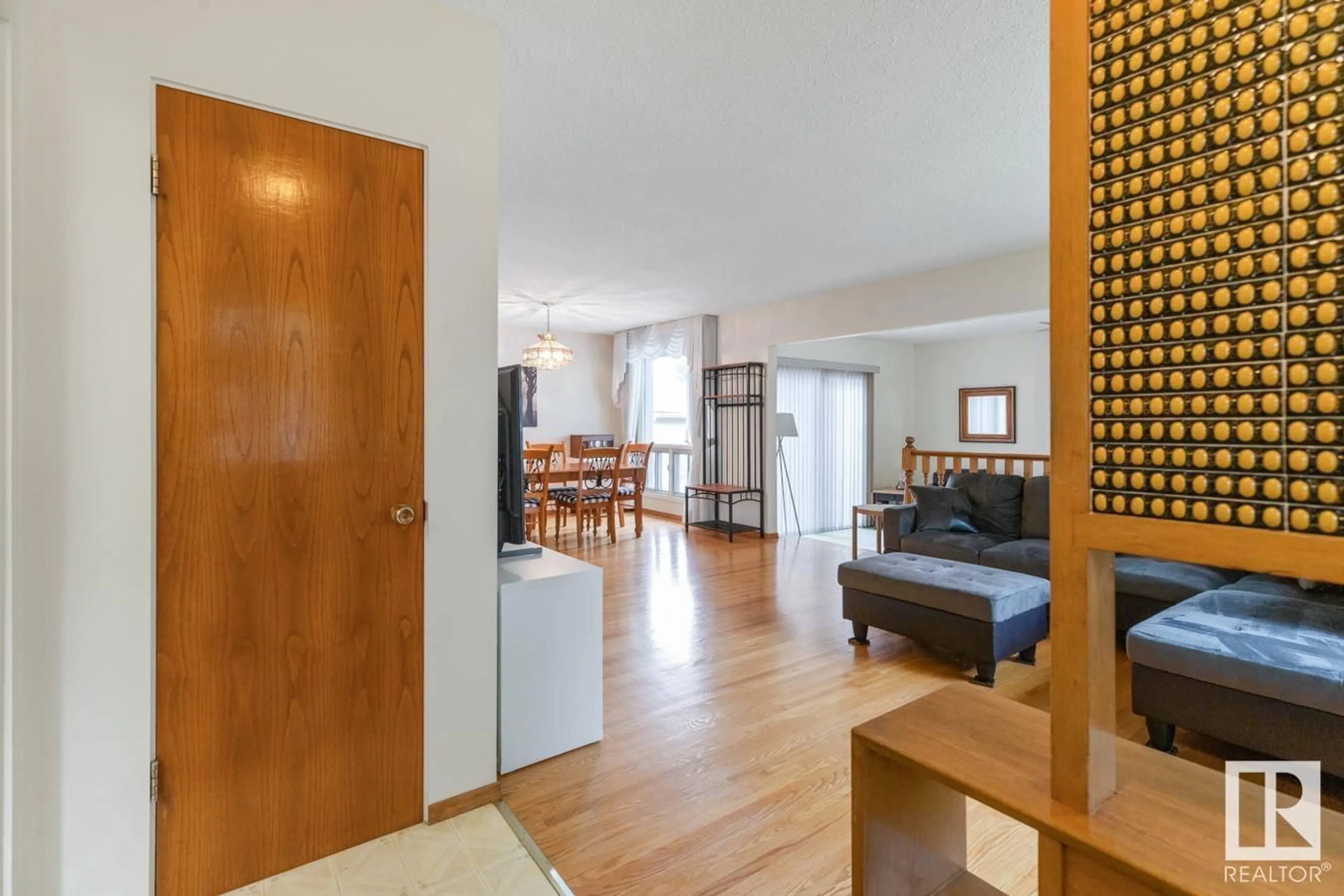 Unknown for 16443 104A AV, Edmonton Alberta T5P0T3