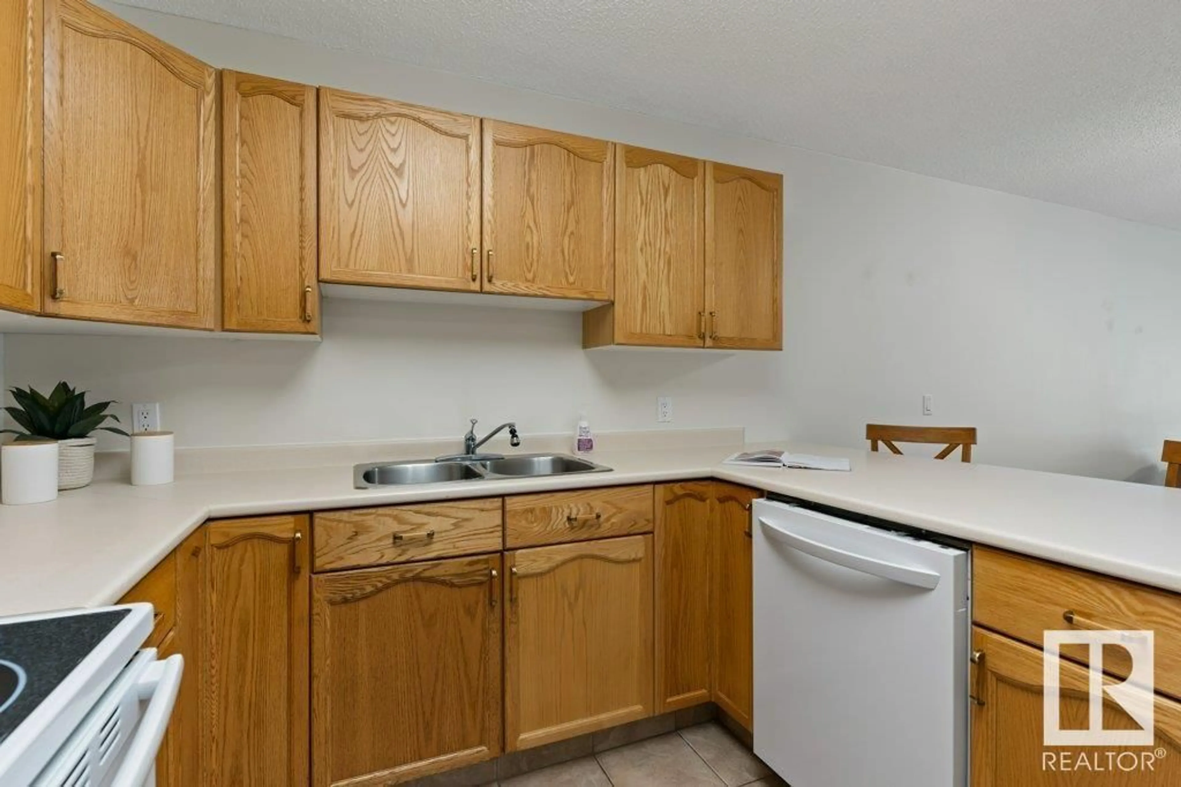 Standard kitchen, unknown for #104 - 160 KINGSWOOD BV, St. Albert Alberta T8N6Z2