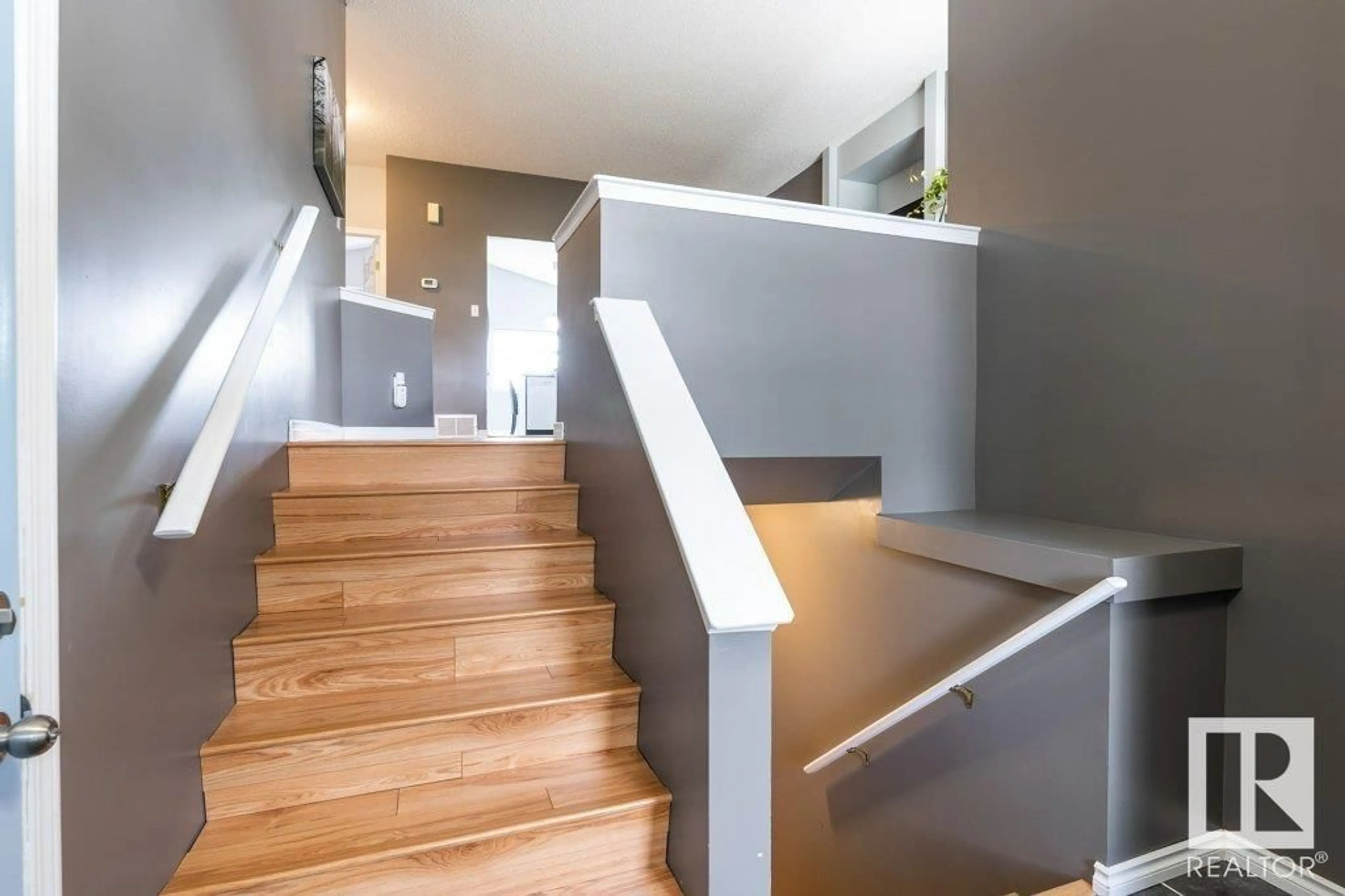 Stairs for NW - 9004 166 AV, Edmonton Alberta T5Z3H5