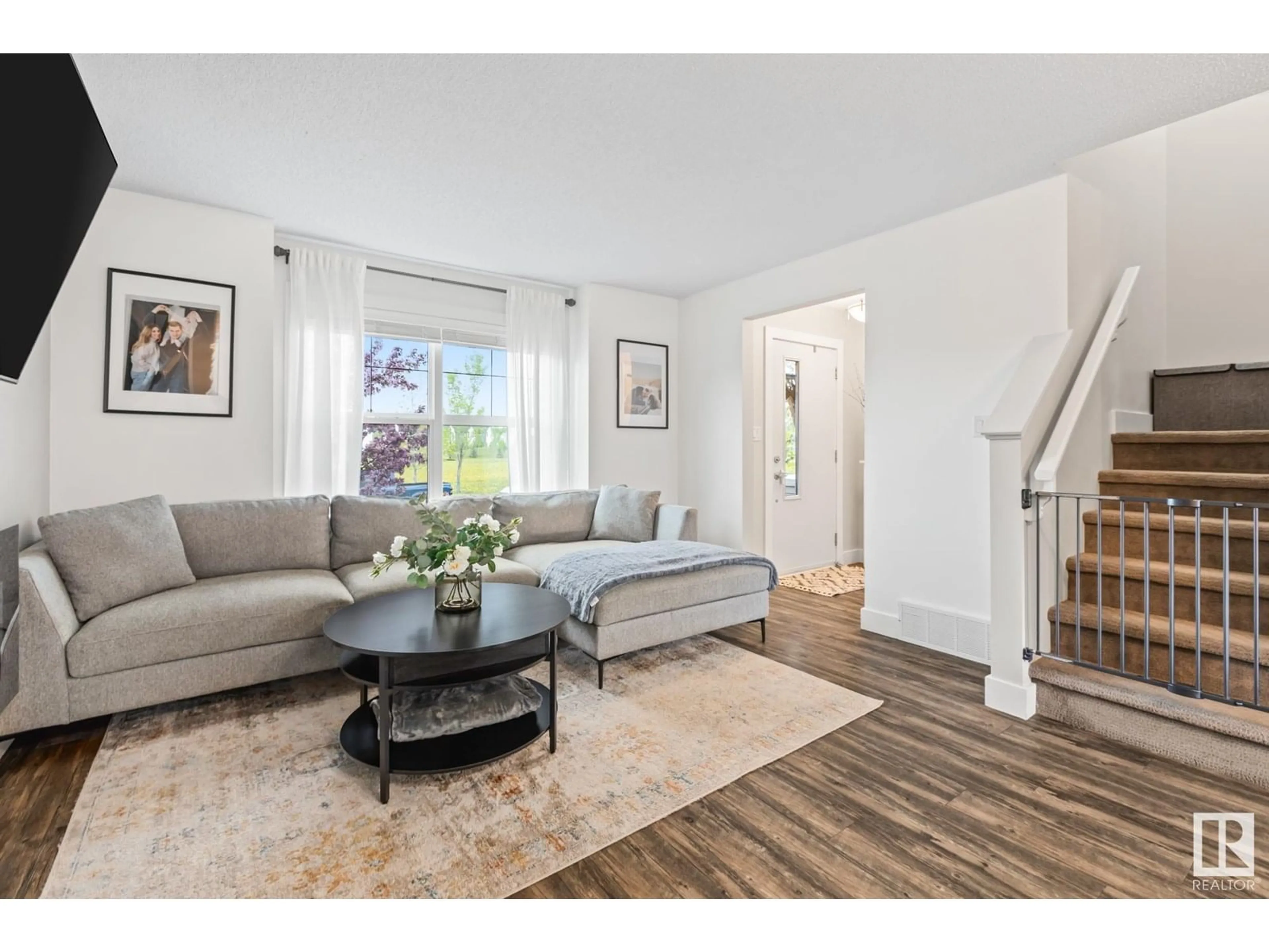 Living room with furniture, unknown for 5219 CHAPPELLE RD, Edmonton Alberta T6W2B1