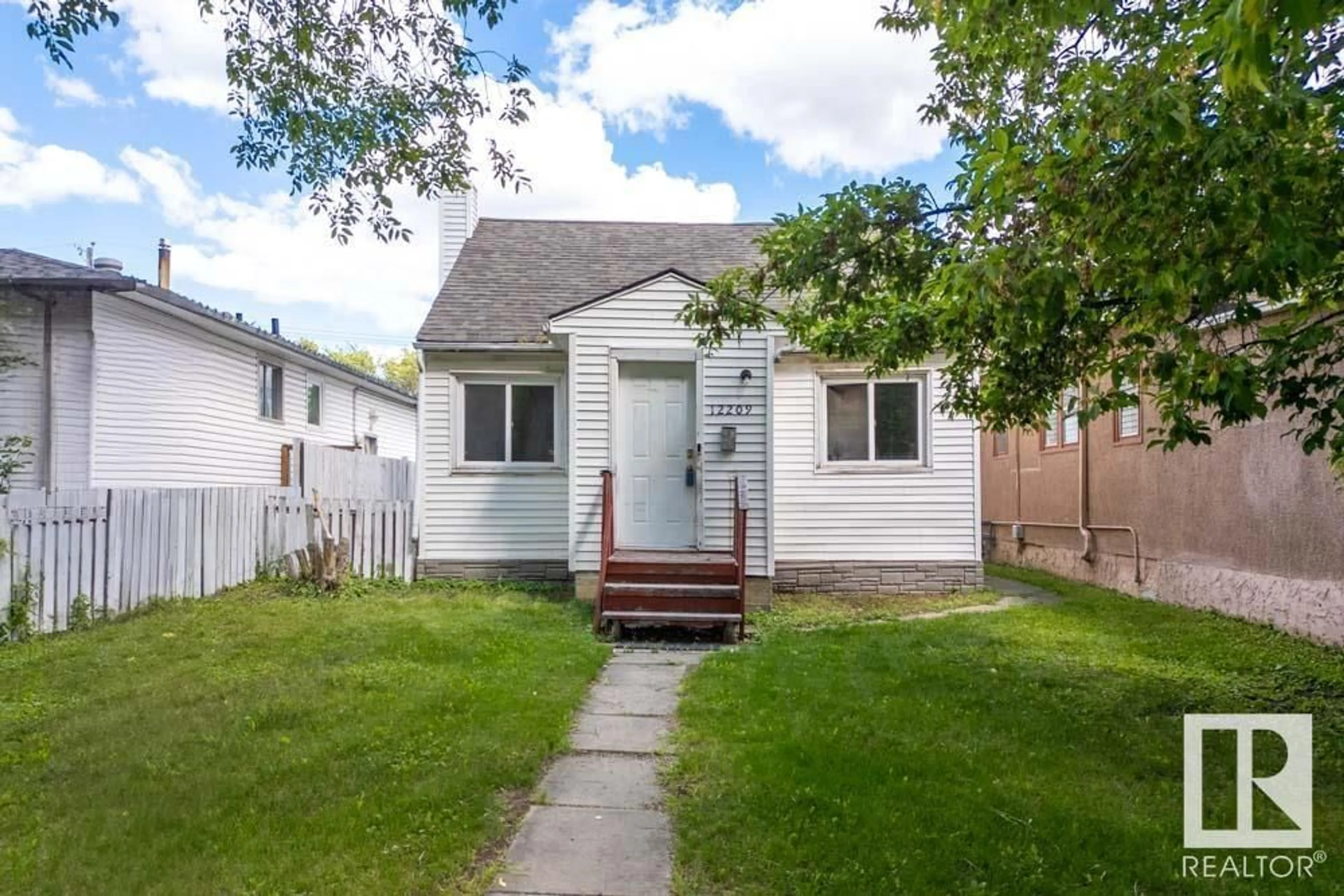 Unknown for 12209 92 ST, Edmonton Alberta T5G1B4