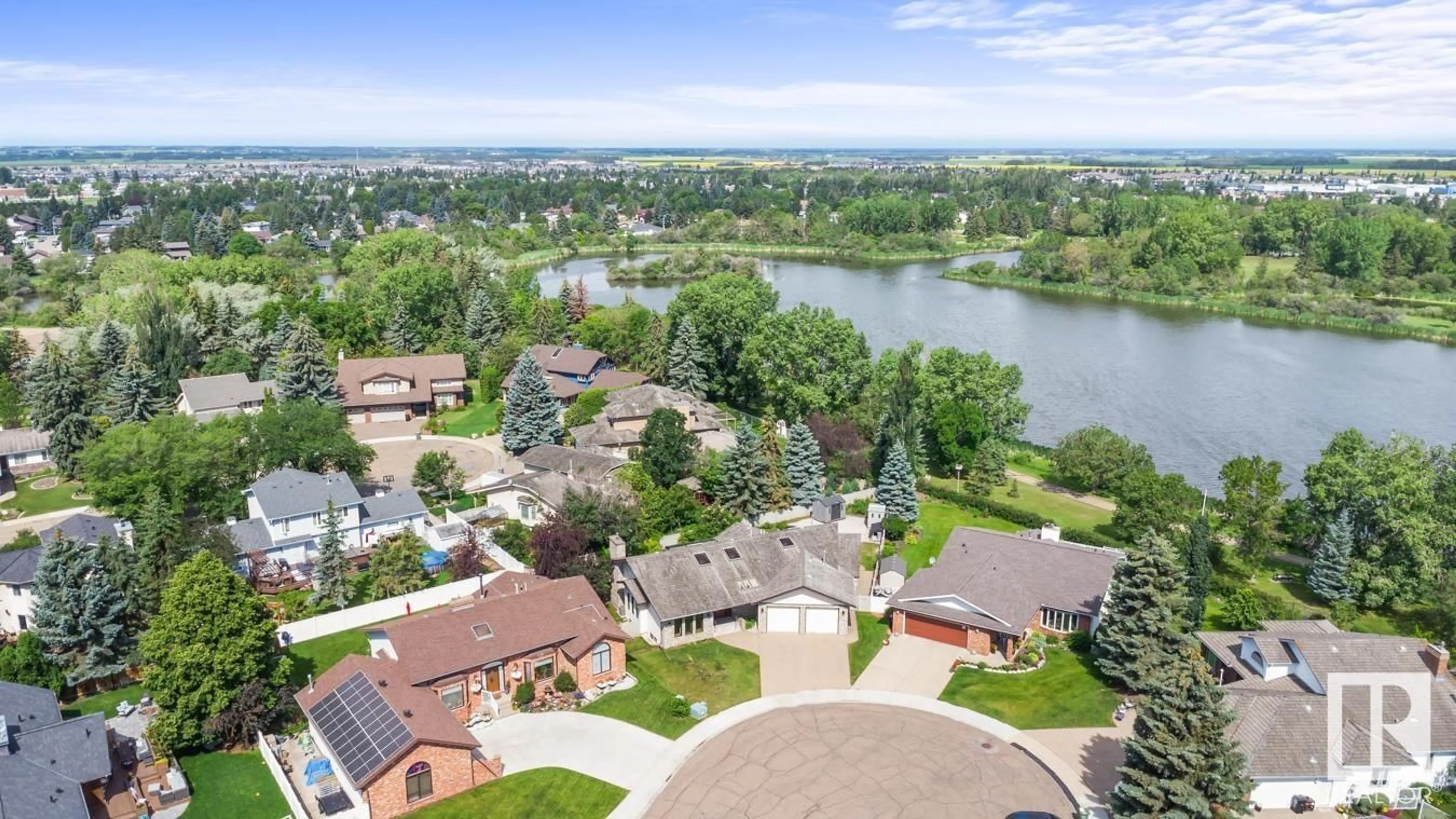 A pic from outside/outdoor area/front of a property/back of a property/a pic from drone, water/lake/river/ocean view for 6 CRESTVIEW PL, Leduc Alberta T9E5K9