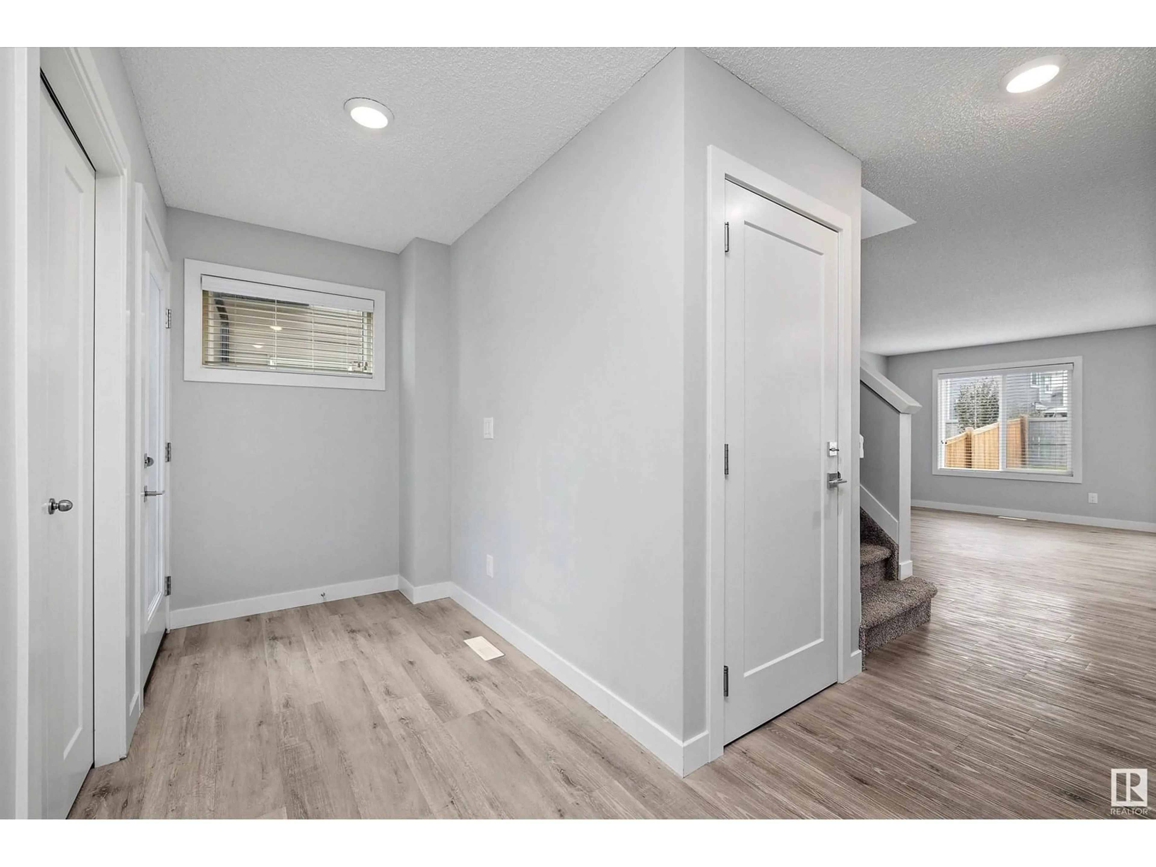 Indoor entryway for 8014 174 AV, Edmonton Alberta T5Z0P2