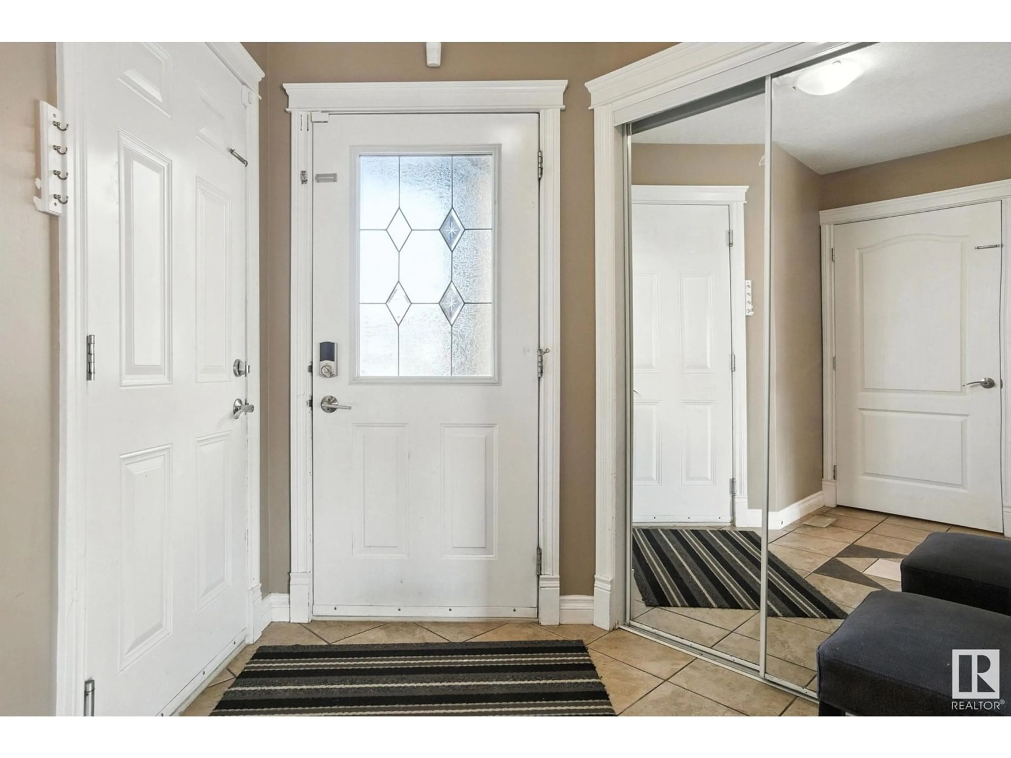 Indoor entryway for 5119 164 AV, Edmonton Alberta T5Y0H5