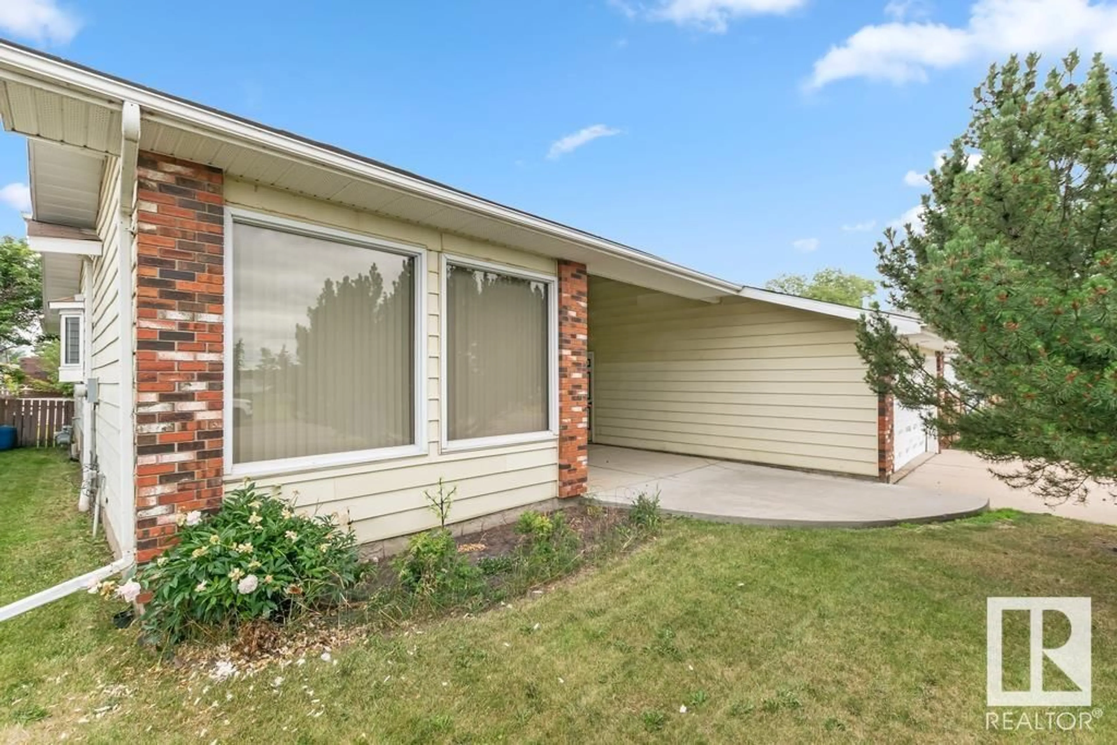 Home with vinyl exterior material, street for 4603 LAKESHORE DR, Bonnyville Town Alberta T9N1P9