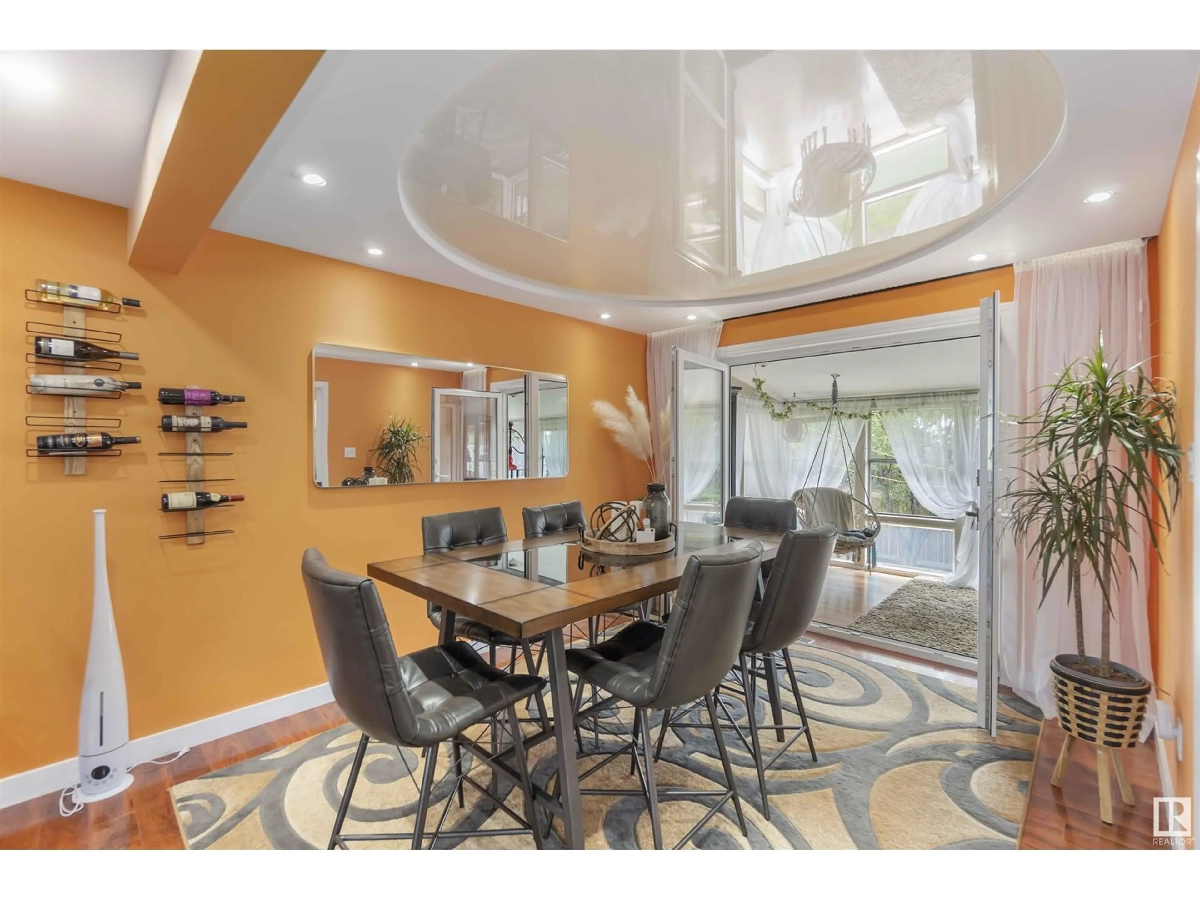 Dining room, ceramic/tile floor for 8511 142A AV NW, Edmonton Alberta T5E2G6