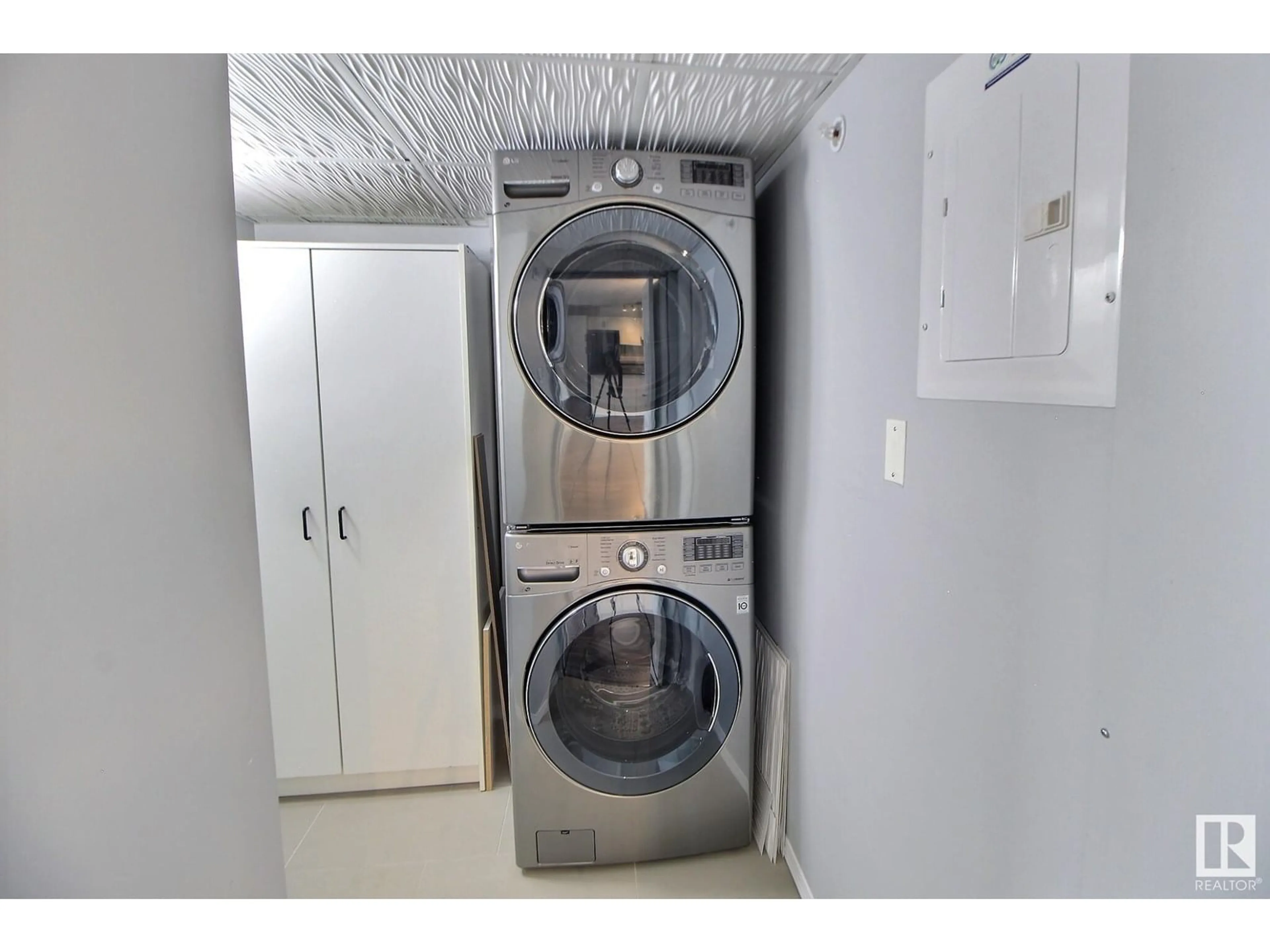 Laundry room for 228 16035 132 ST NW, Edmonton Alberta T6V0B4