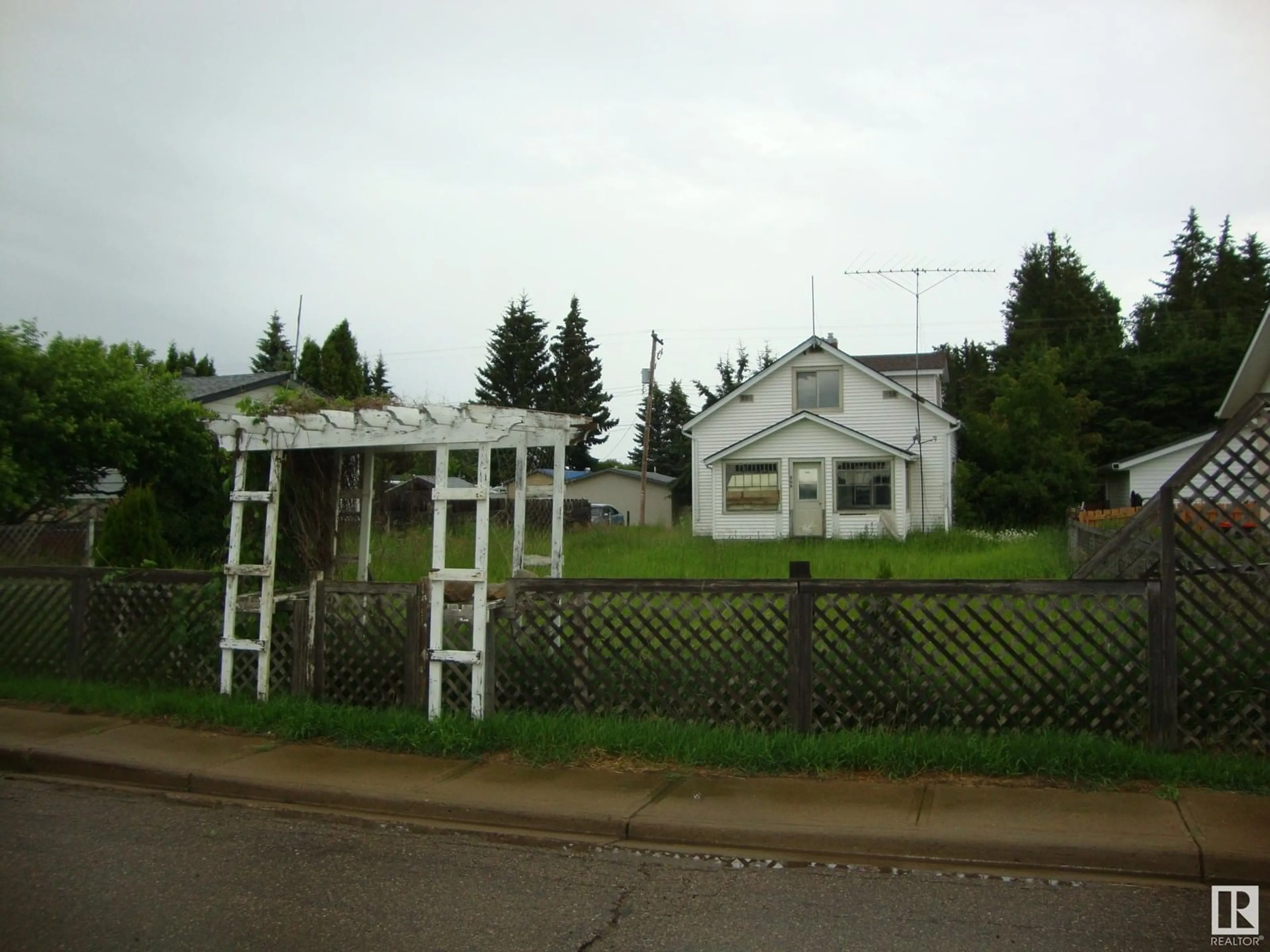 Blurry image for 909 2ND ST, Thorhild Alberta T0A3J0