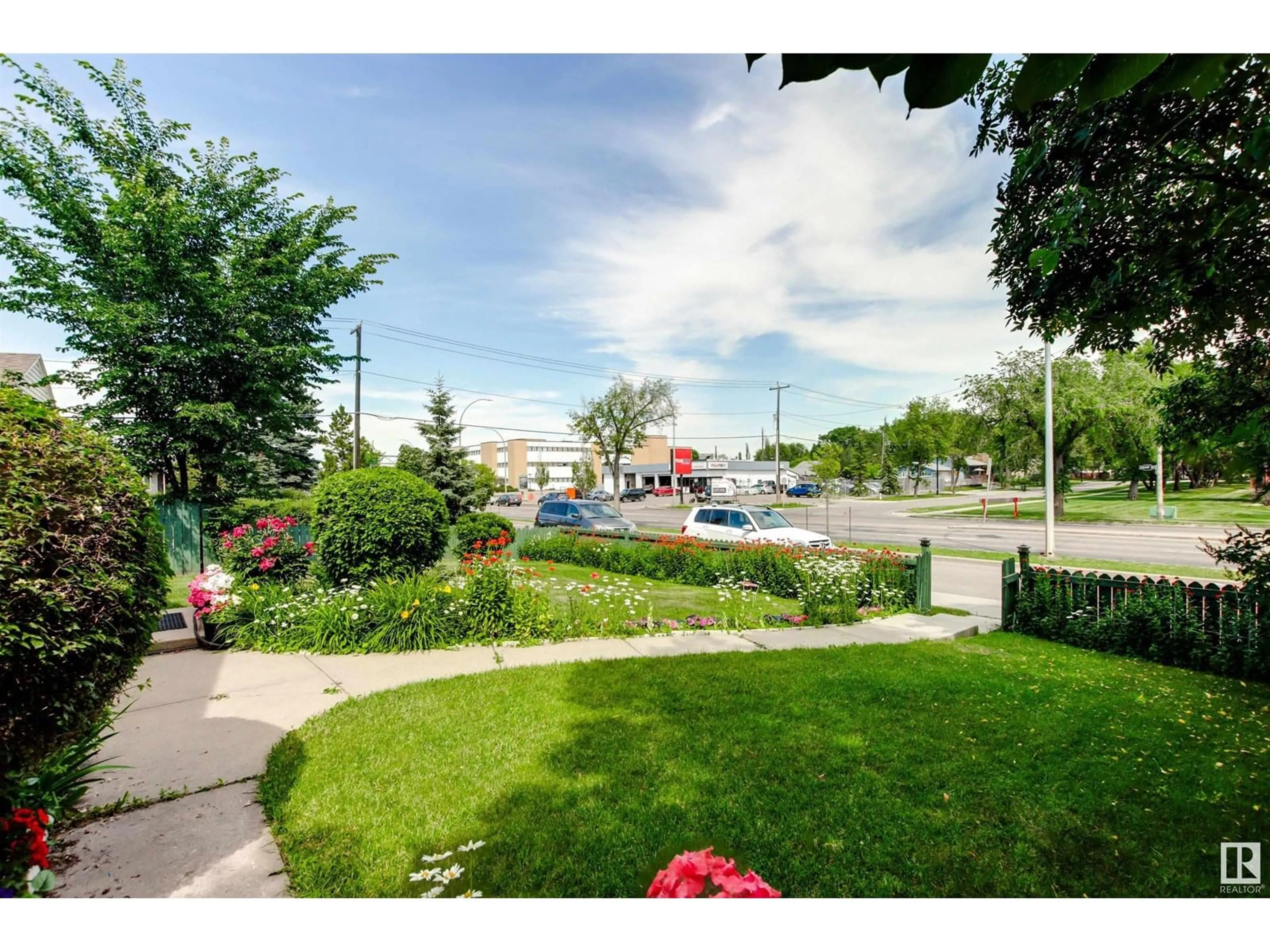 Unknown for 11632 GROAT RD, Edmonton Alberta T5M3K5