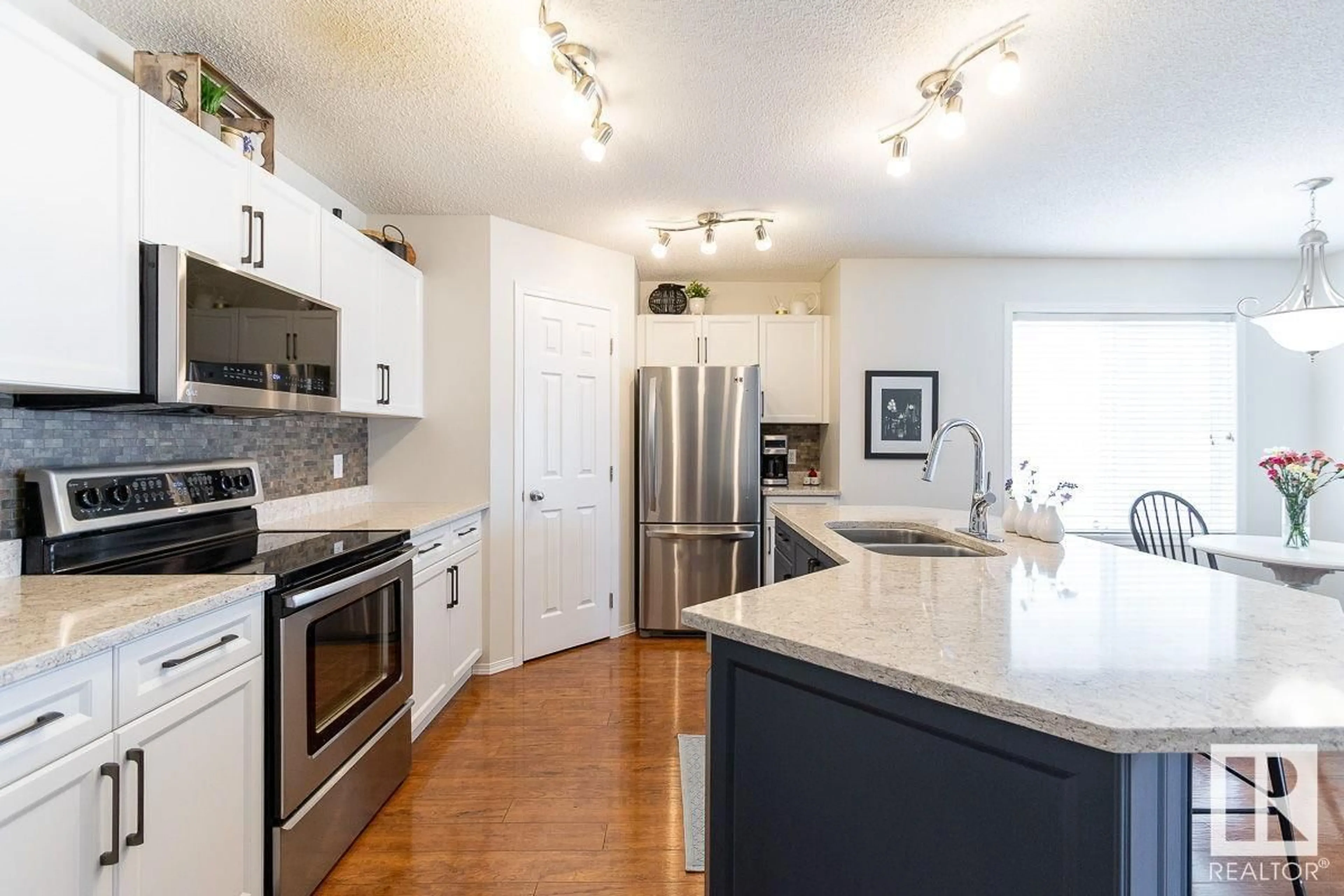 Open concept kitchen, unknown for 21368 88 AV, Edmonton Alberta T5T6V1