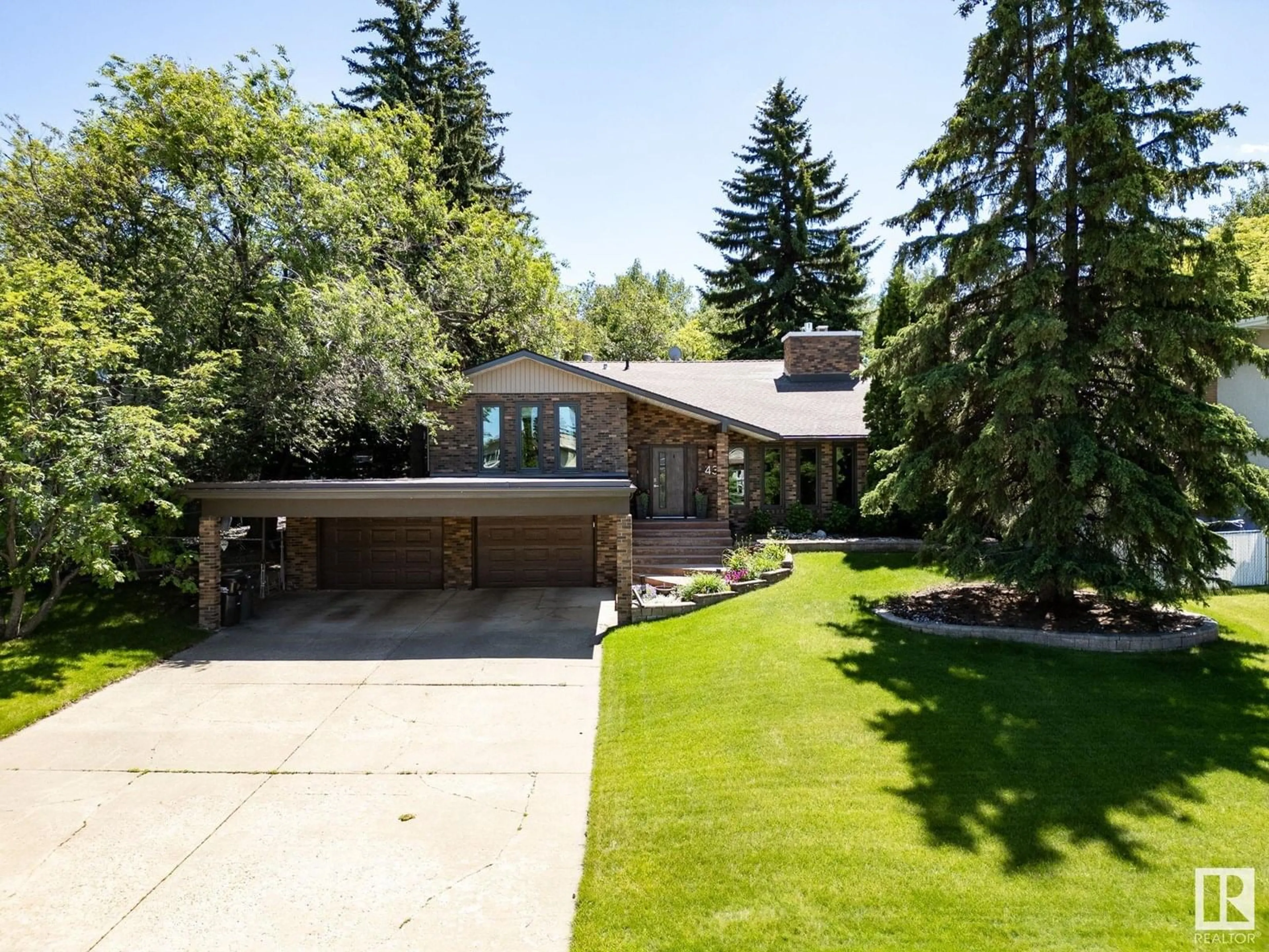 Home with brick exterior material, street for 43 MANCHESTER DR, Sherwood Park Alberta T8A0T3