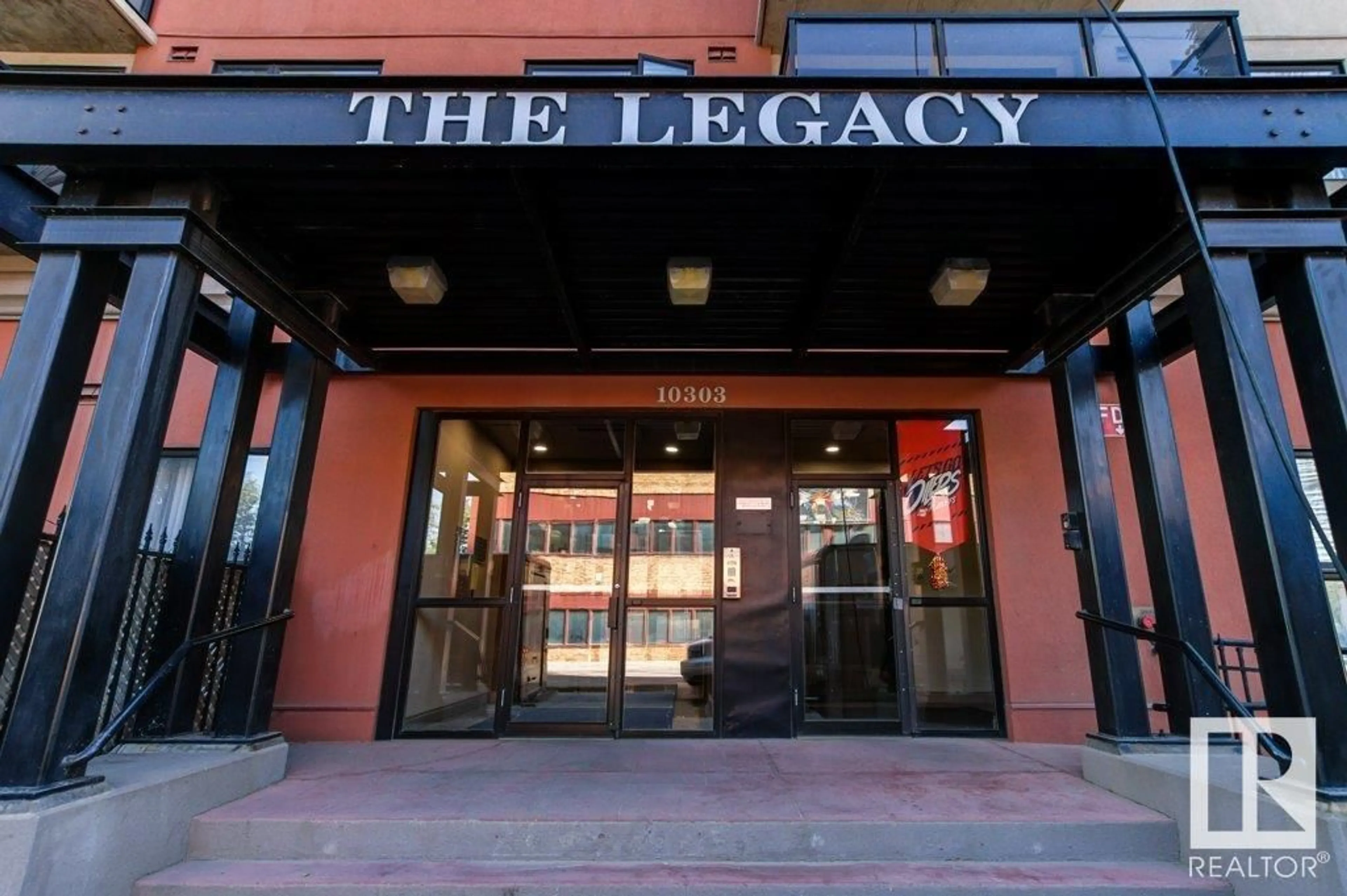 Lobby for #201 - 10303 105 ST, Edmonton Alberta T5J5G3