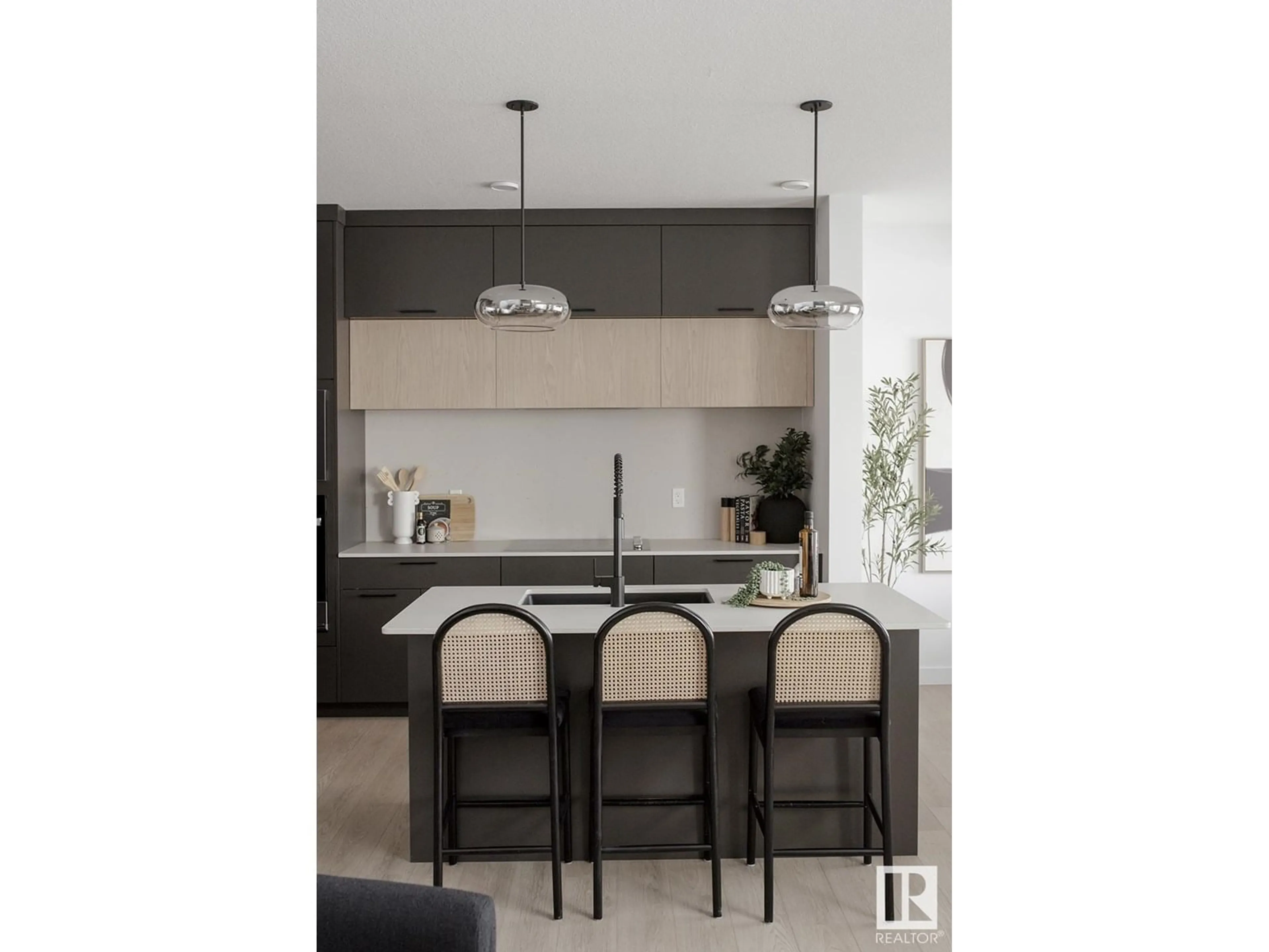 Contemporary kitchen, unknown for 8943 ELVES LOOP NW, Edmonton Alberta T6M3G3
