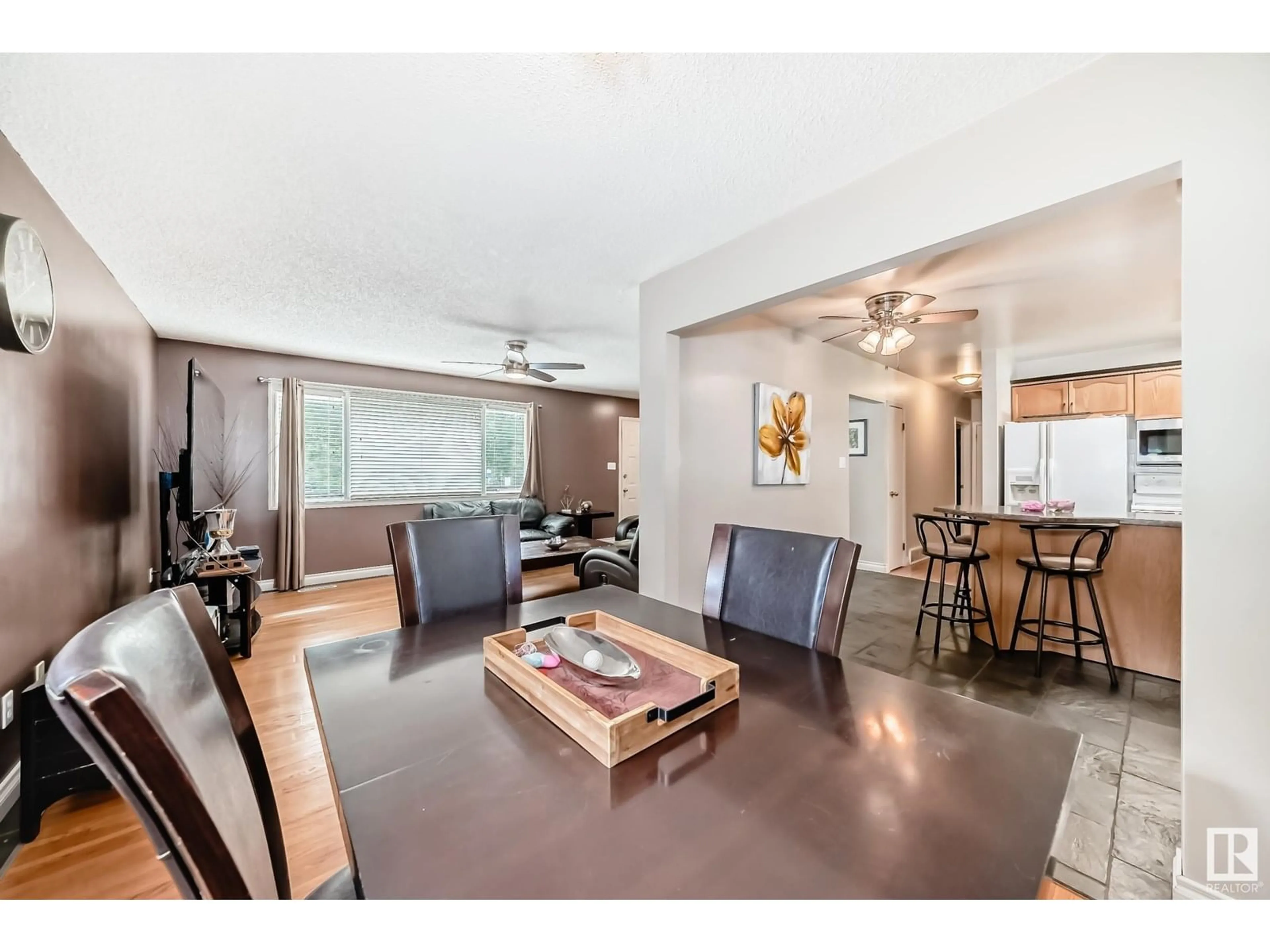 Living room with furniture, unknown for 44 GRANDIN RD, St. Albert Alberta T8N0S2