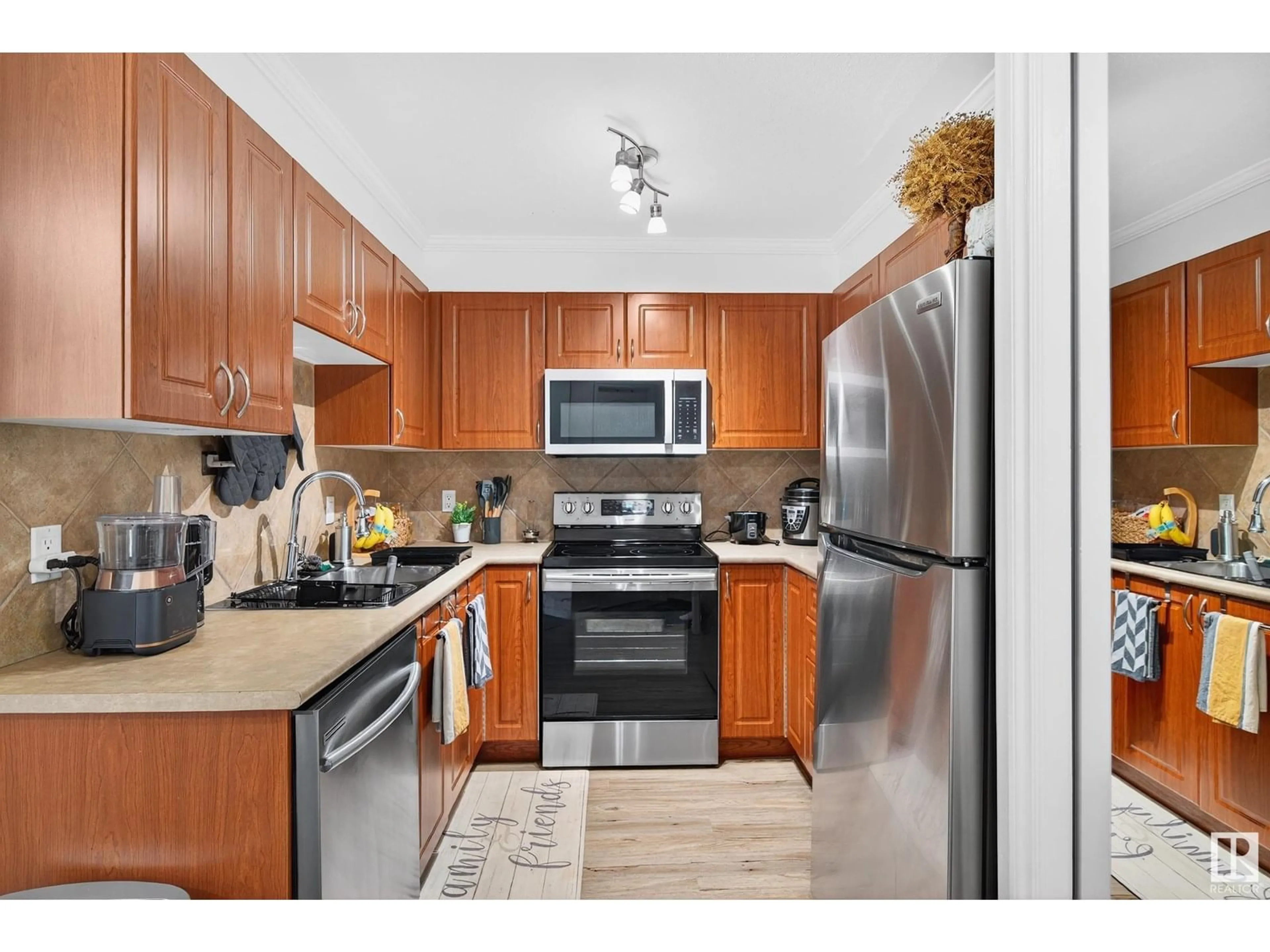 Standard kitchen, unknown for #304 - 9938 104 ST, Edmonton Alberta T5K2X7