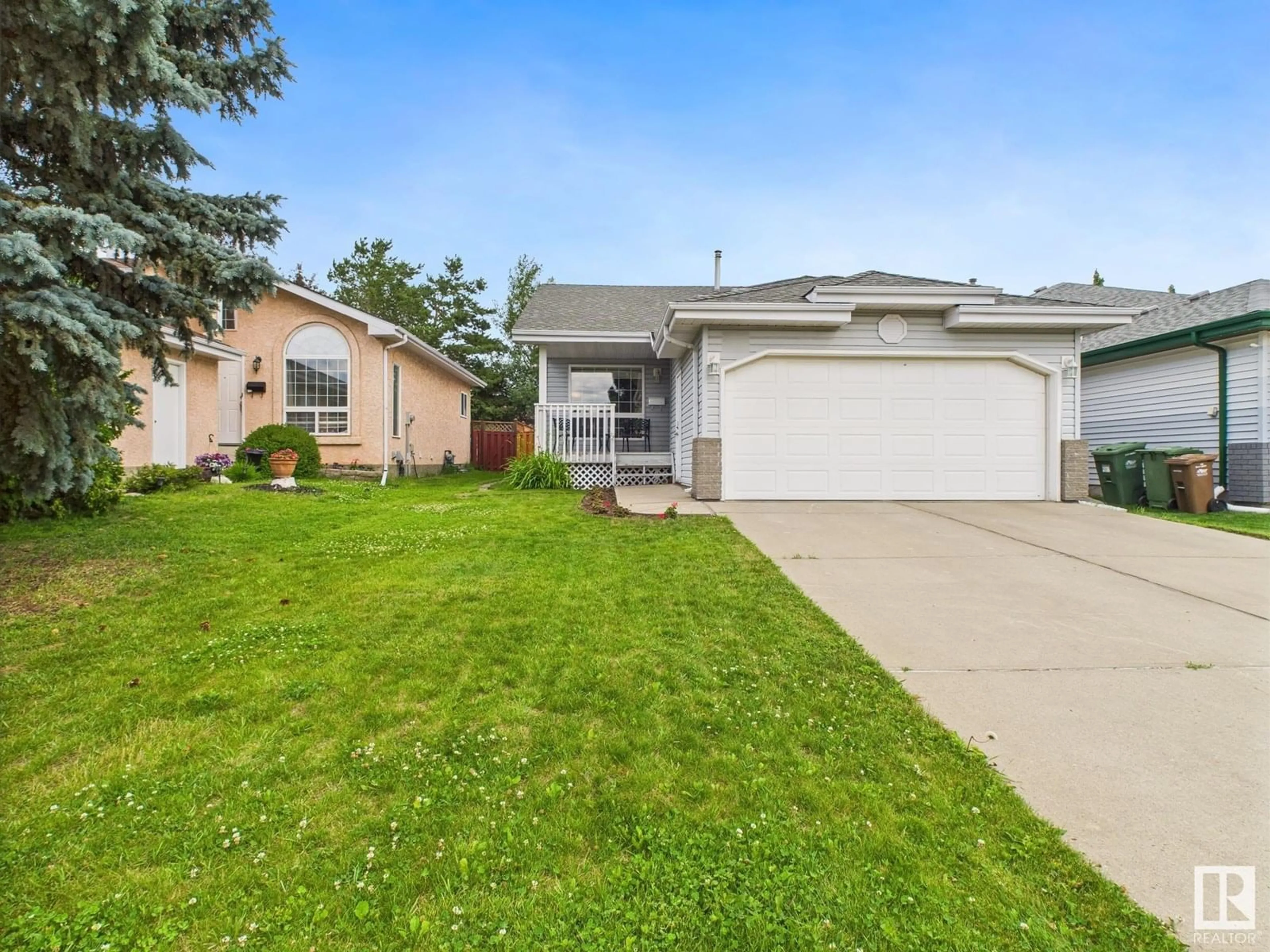 Home with vinyl exterior material, street for 35 DELAGE CR, St. Albert Alberta T8N6J5