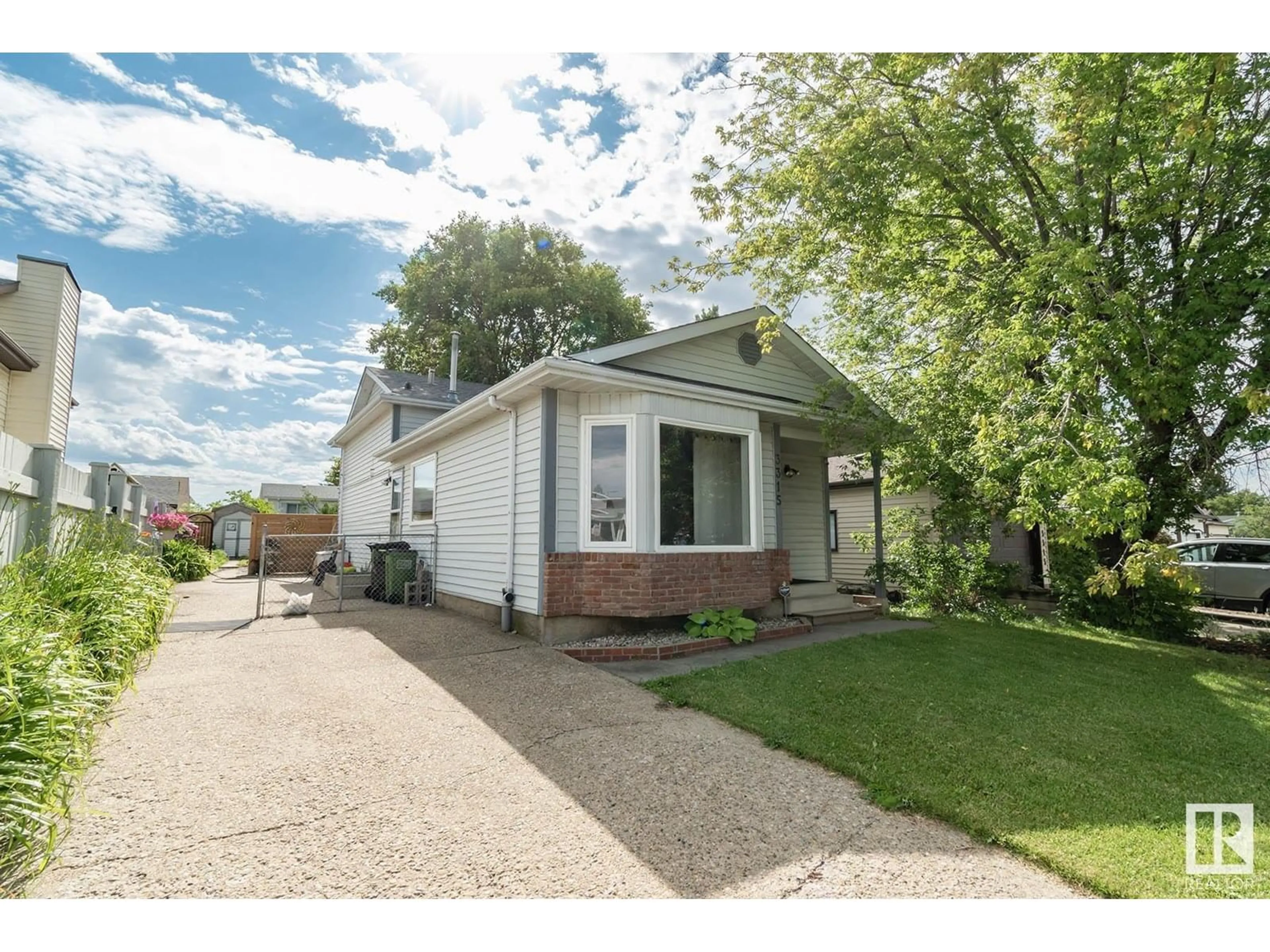 Unknown for 3315 43 ST, Edmonton Alberta T6L5Z6