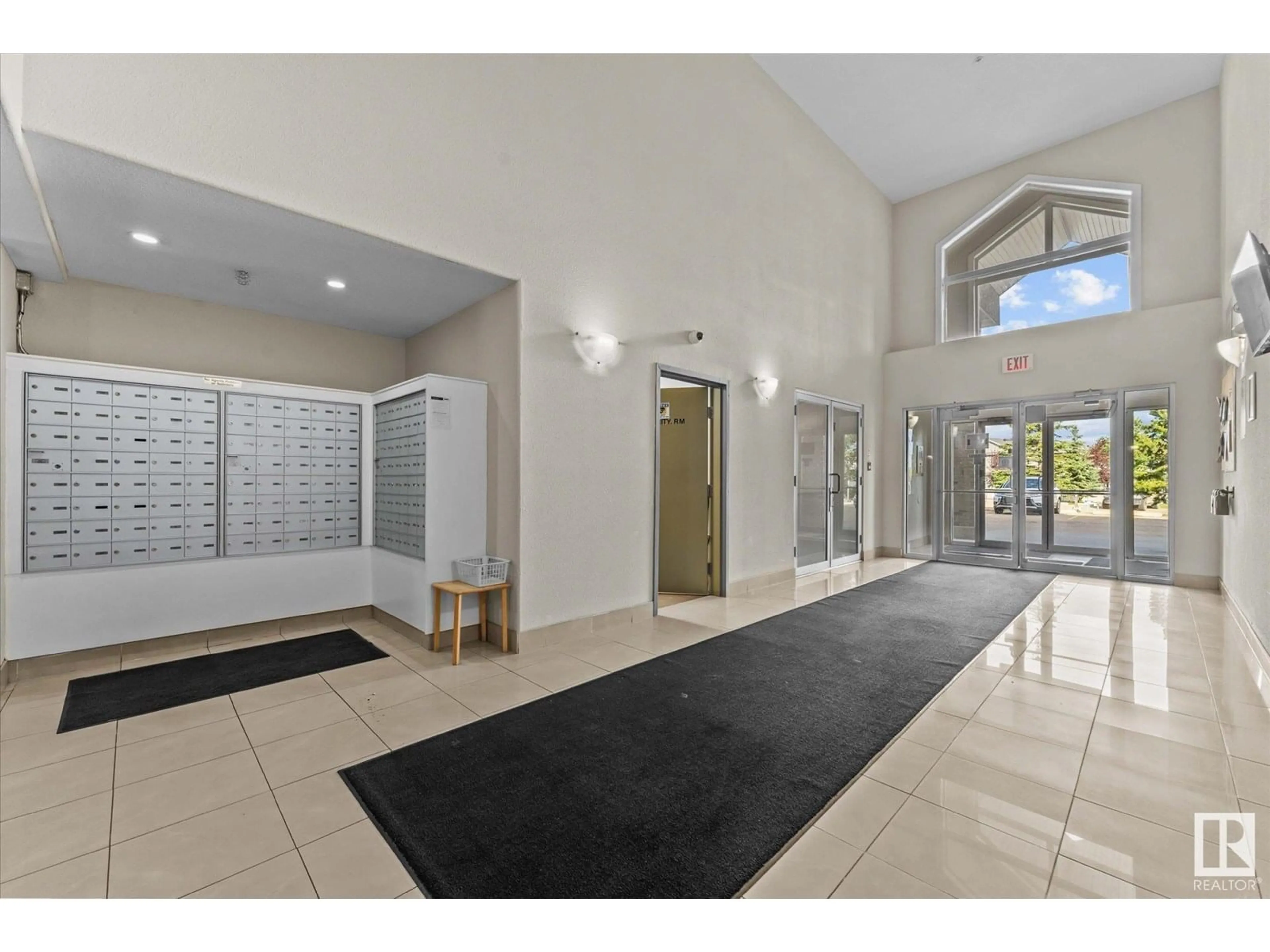 Indoor foyer for #207 - 240 SPRUCE RIDGE RD, Spruce Grove Alberta T7X0G5