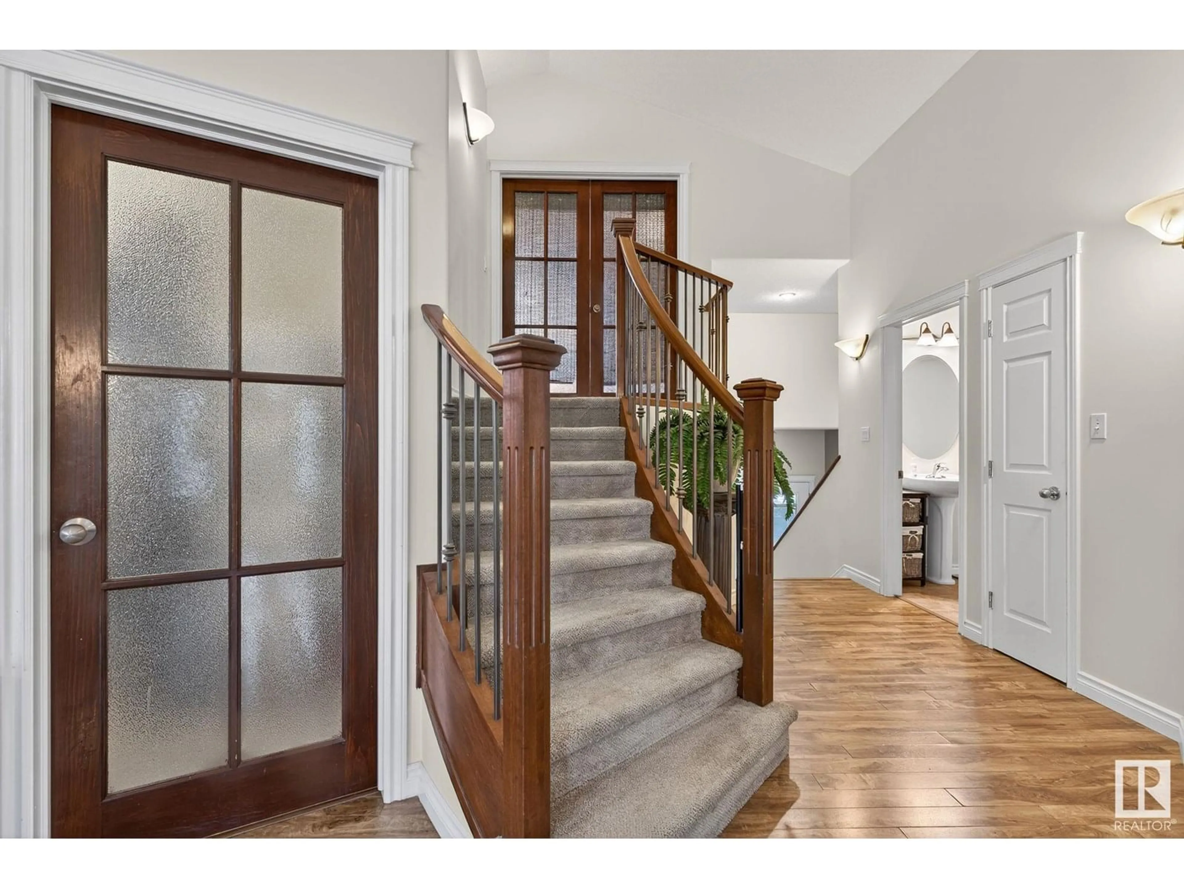 Indoor entryway for 5447 THIBAULT WD, Edmonton Alberta T6R3P9